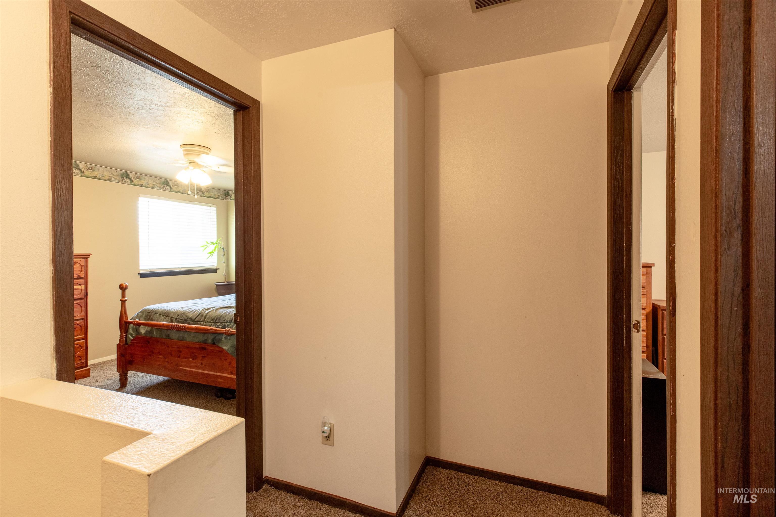 6819 W Maxwell Ln., Boise, Idaho 83704, 2 Bedrooms, 1.5 Bathrooms, Residential For Sale, Price $259,900,MLS 98971775