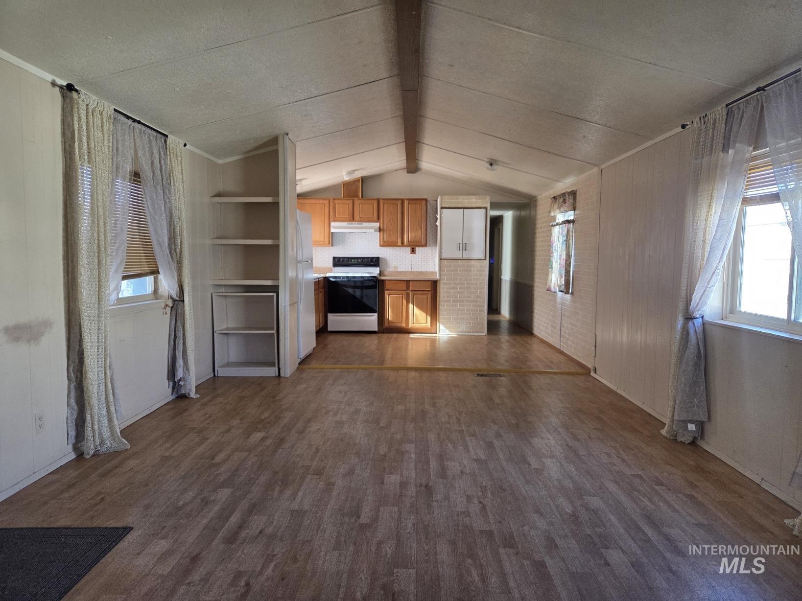 521 S H St., Rupert, Idaho 83350, 2 Bedrooms, 1 Bathroom, Residential For Sale, Price $68,000,MLS 98971776