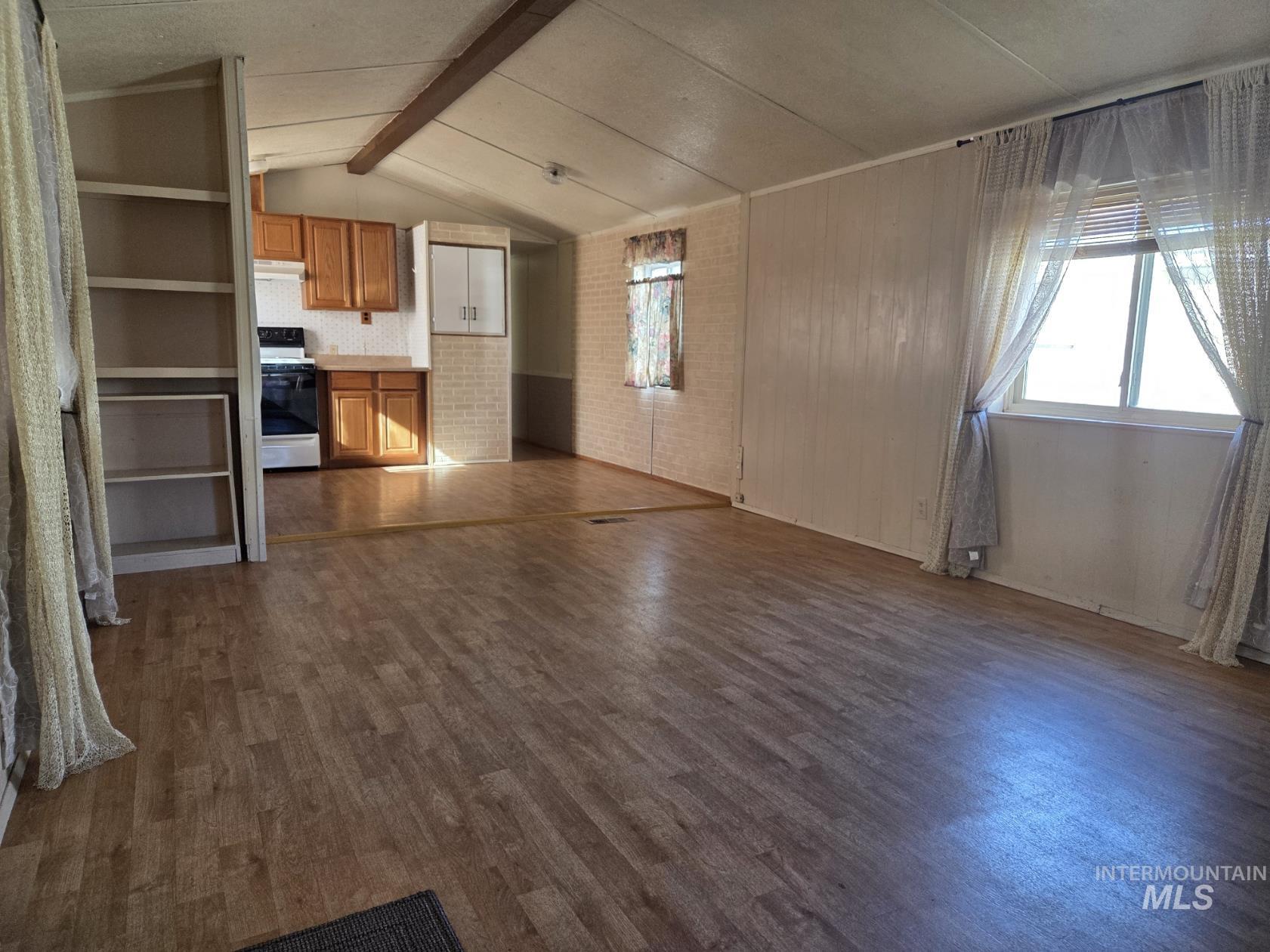 521 S H St., Rupert, Idaho 83350, 2 Bedrooms, 1 Bathroom, Residential For Sale, Price $68,000,MLS 98971776