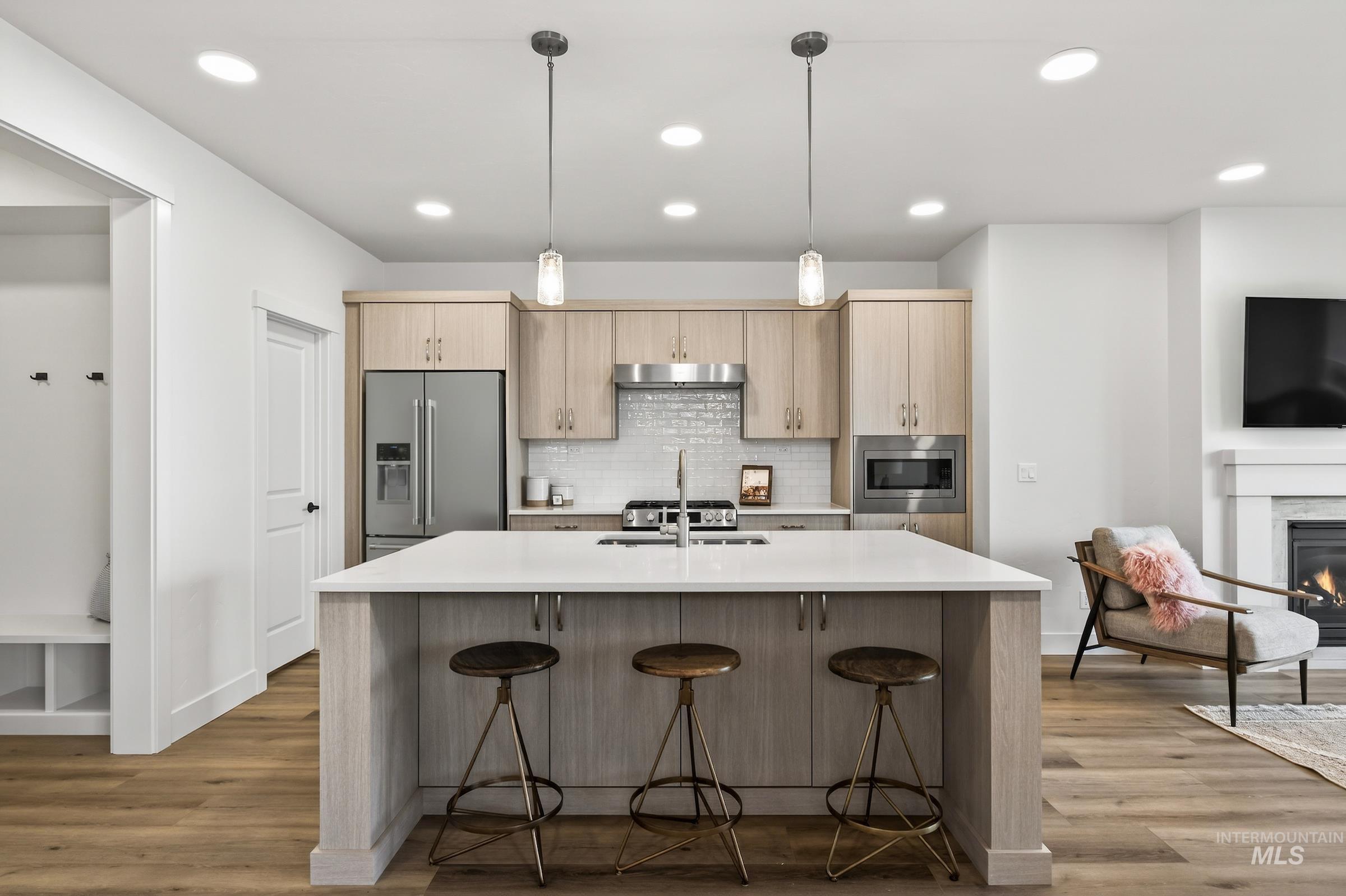 10228 Davies Street, Nampa, Idaho 83687, 3 Bedrooms, 2.5 Bathrooms, Residential For Sale, Price $474,900,MLS 98971777