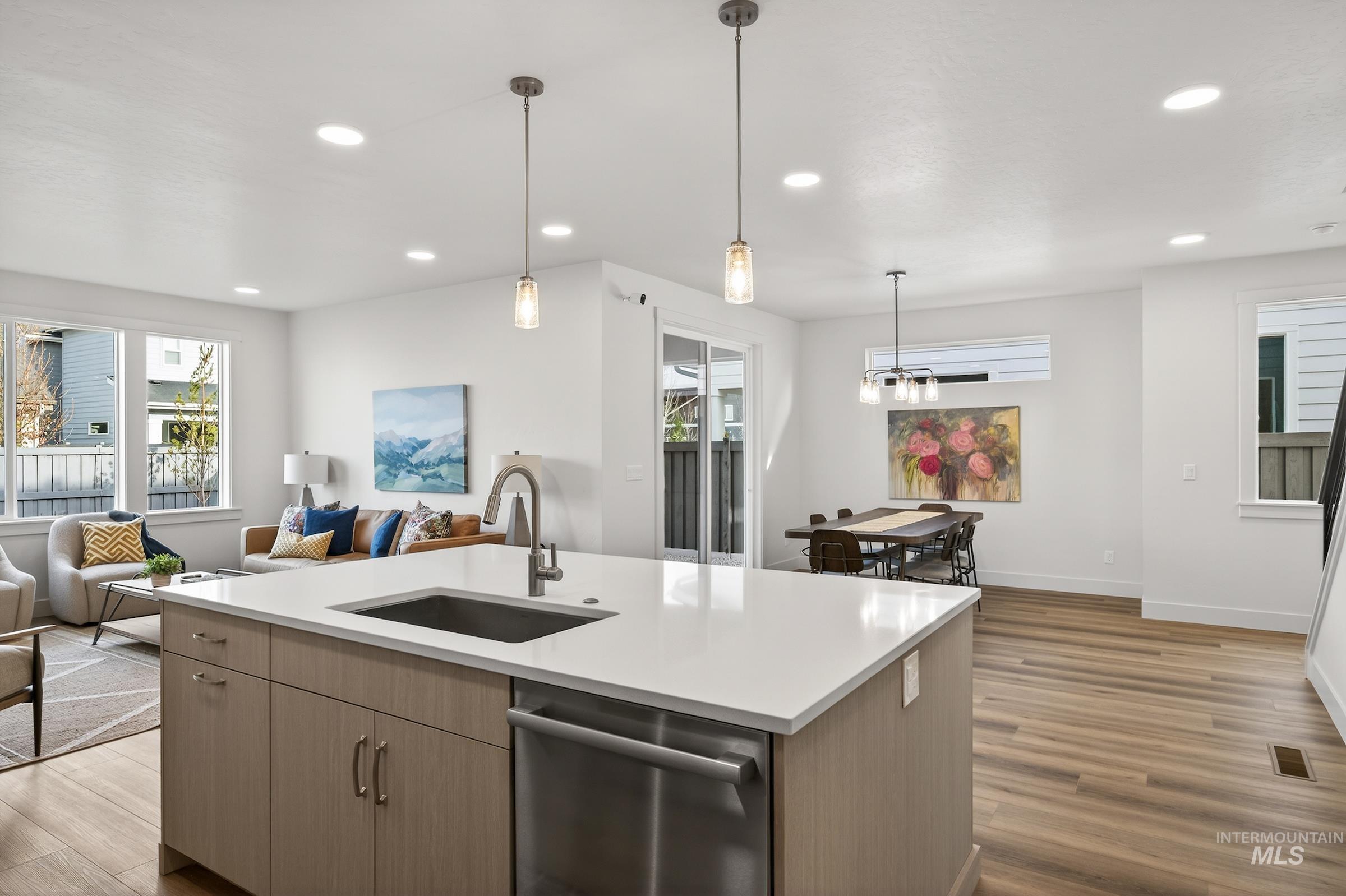 10228 Davies Street, Nampa, Idaho 83687, 3 Bedrooms, 2.5 Bathrooms, Residential For Sale, Price $474,900,MLS 98971777