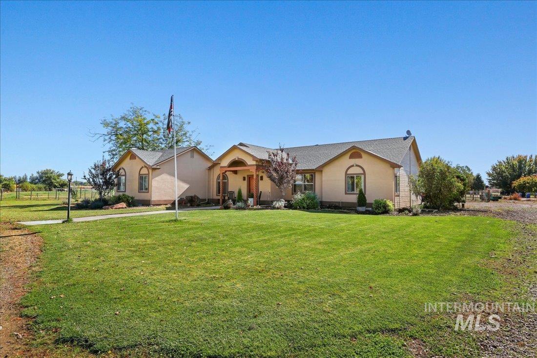 7639 Elko Lane, Middleton, Idaho 83644, 3 Bedrooms, 2.5 Bathrooms, Residential For Sale, Price $998,000,MLS 98971778