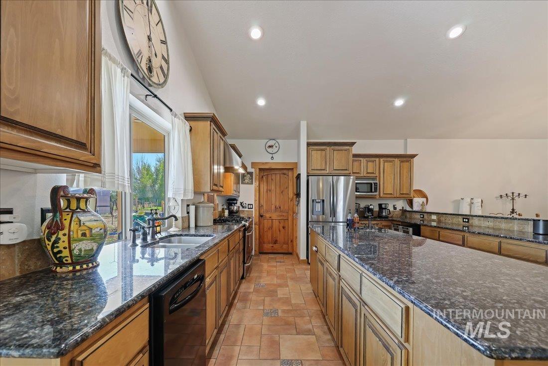 7639 Elko Lane, Middleton, Idaho 83644, 3 Bedrooms, 2.5 Bathrooms, Residential For Sale, Price $998,000,MLS 98971778