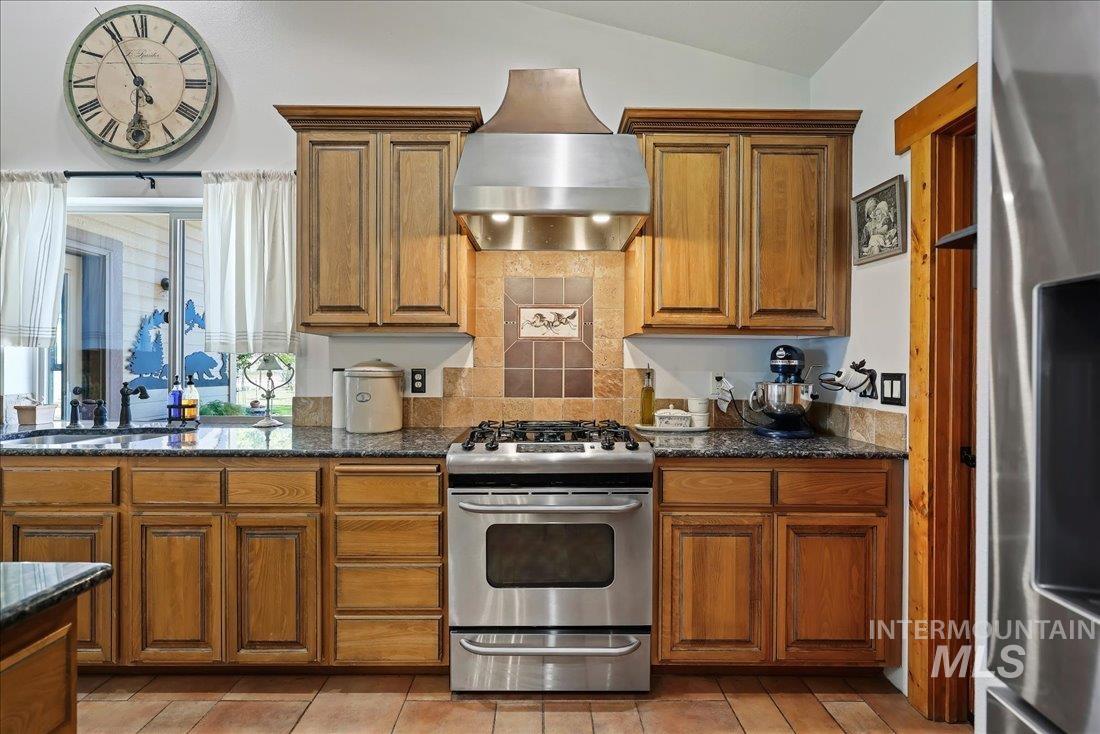 7639 Elko Lane, Middleton, Idaho 83644, 3 Bedrooms, 2.5 Bathrooms, Residential For Sale, Price $998,000,MLS 98971778