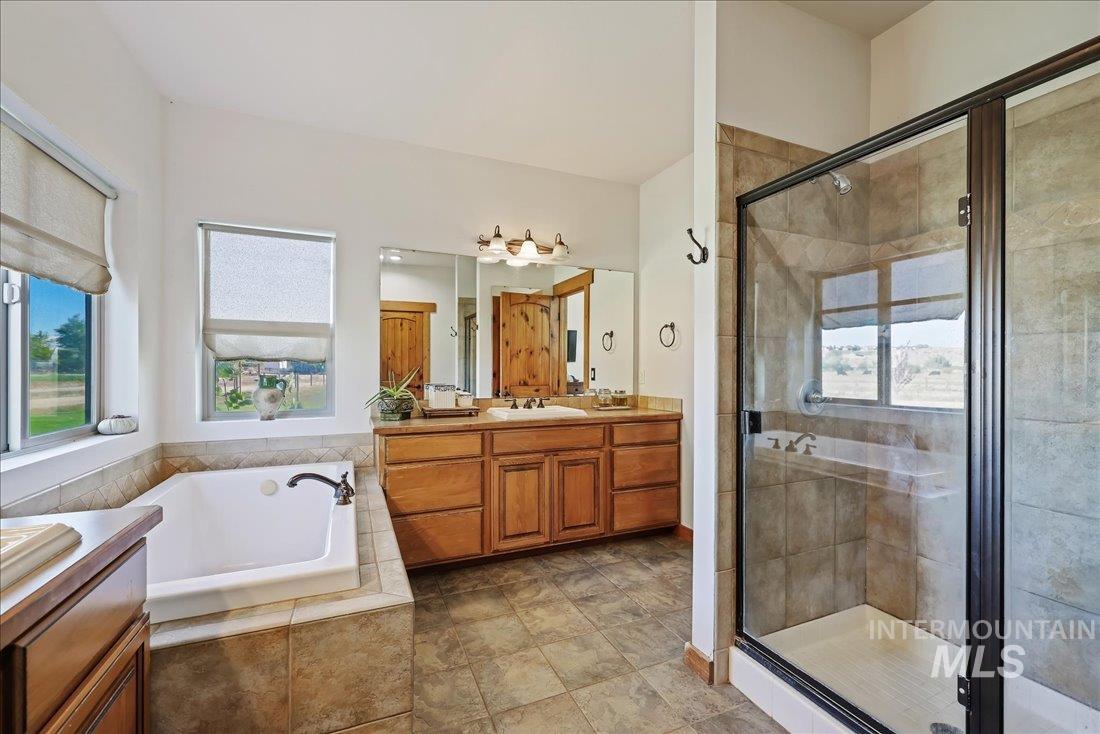 7639 Elko Lane, Middleton, Idaho 83644, 3 Bedrooms, 2.5 Bathrooms, Residential For Sale, Price $998,000,MLS 98971778