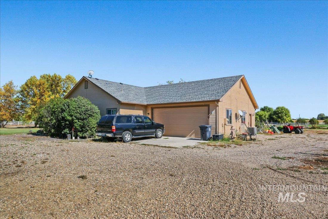 7639 Elko Lane, Middleton, Idaho 83644, 3 Bedrooms, 2.5 Bathrooms, Residential For Sale, Price $998,000,MLS 98971778