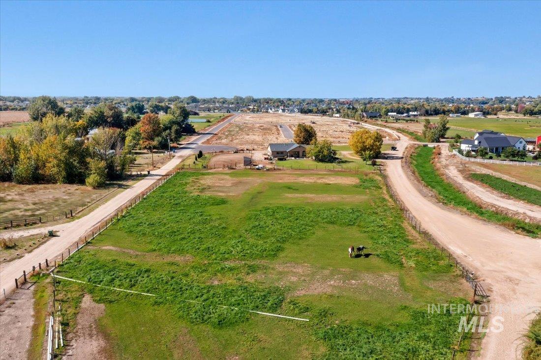 7639 Elko Lane, Middleton, Idaho 83644, 3 Bedrooms, 2.5 Bathrooms, Residential For Sale, Price $998,000,MLS 98971778