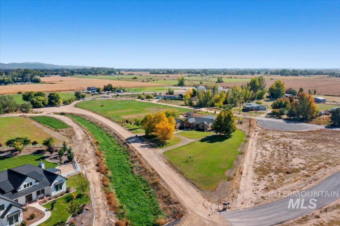 7639 Elko Lane, Middleton, Idaho 83644, 3 Bedrooms, 2.5 Bathrooms, Residential For Sale, Price $998,000,MLS 98971778