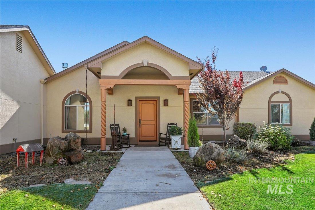 7639 Elko Lane, Middleton, Idaho 83644, 3 Bedrooms, 2.5 Bathrooms, Residential For Sale, Price $998,000,MLS 98971778