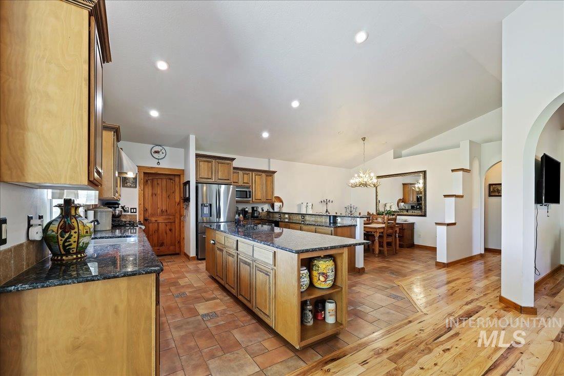 7639 Elko Lane, Middleton, Idaho 83644, 3 Bedrooms, 2.5 Bathrooms, Residential For Sale, Price $998,000,MLS 98971778