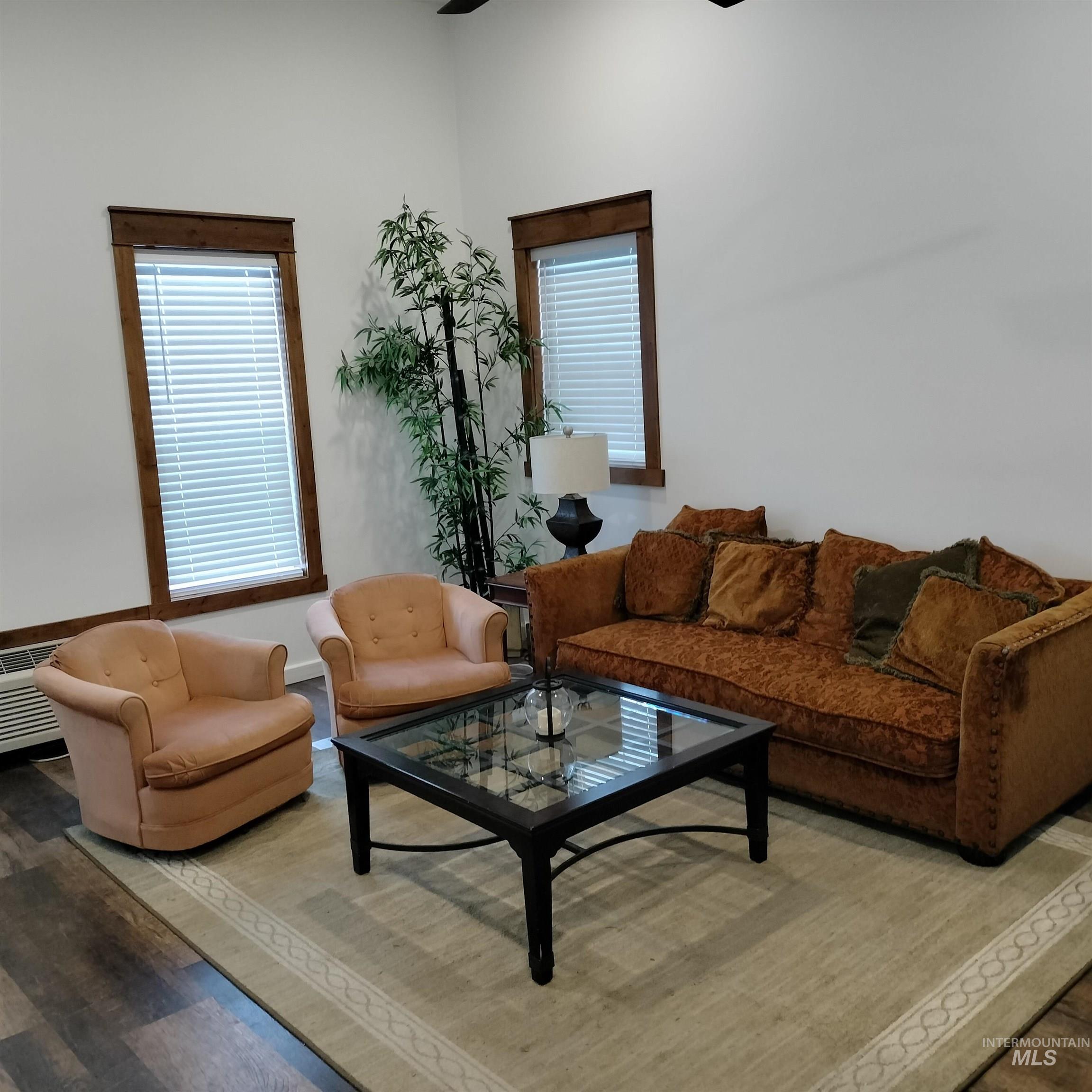 201 W 1st Street, Emmett, Idaho 83617, 2 Bedrooms, 1 Bathroom, Residential Income For Sale, Price $499,000,MLS 98971779