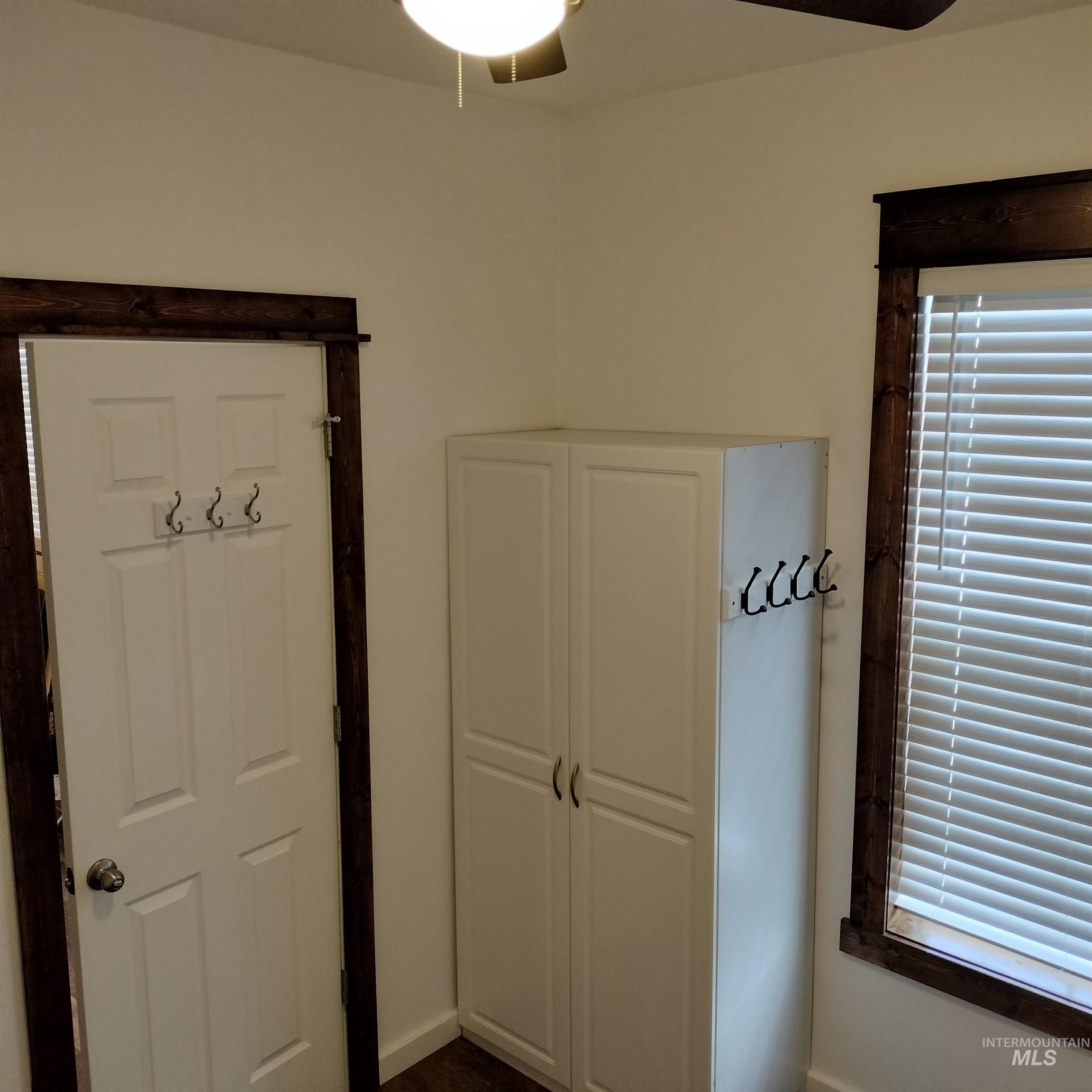 201 W 1st Street, Emmett, Idaho 83617, 2 Bedrooms, 1 Bathroom, Residential Income For Sale, Price $499,000,MLS 98971779