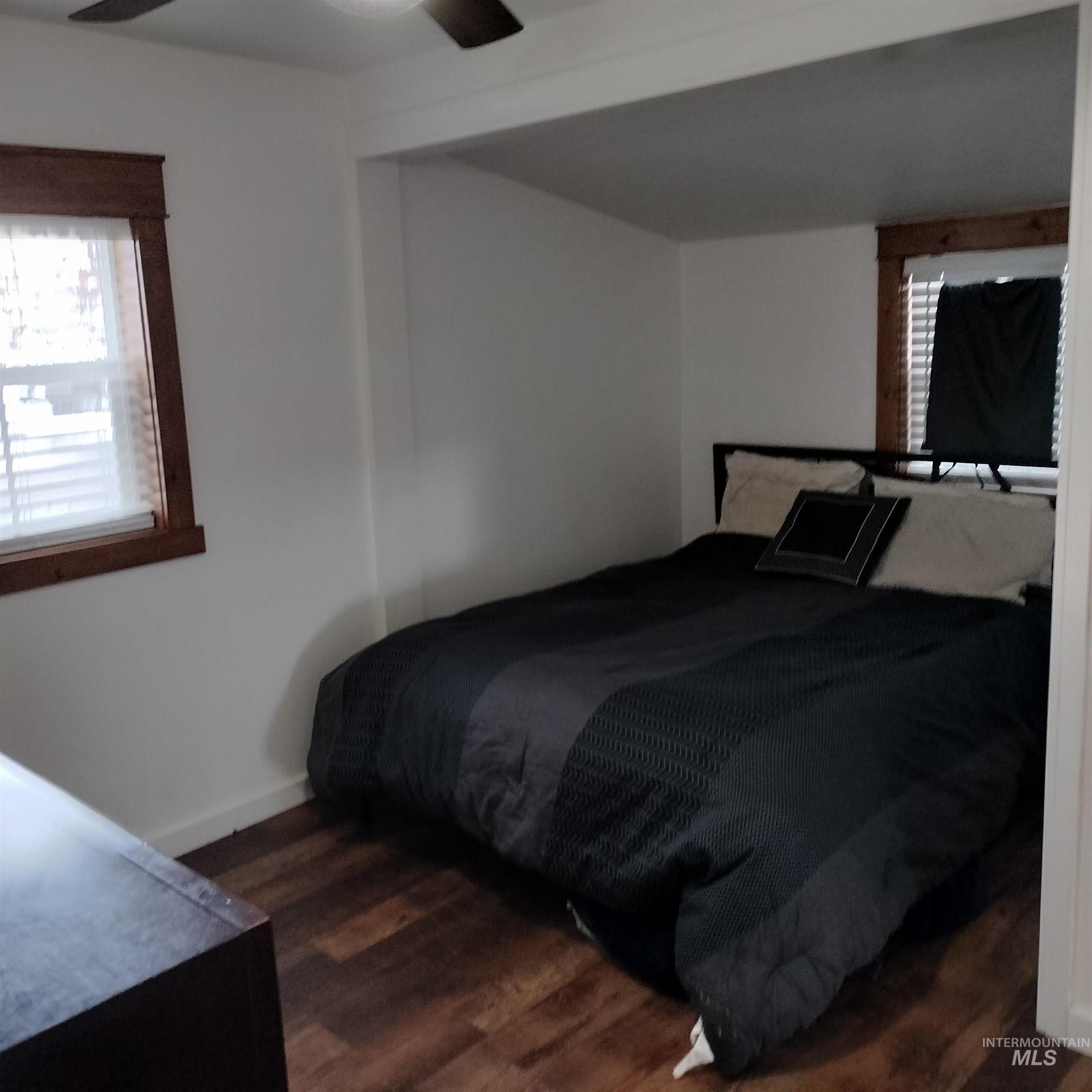 201 W 1st Street, Emmett, Idaho 83617, 2 Bedrooms, 1 Bathroom, Residential Income For Sale, Price $499,000,MLS 98971779