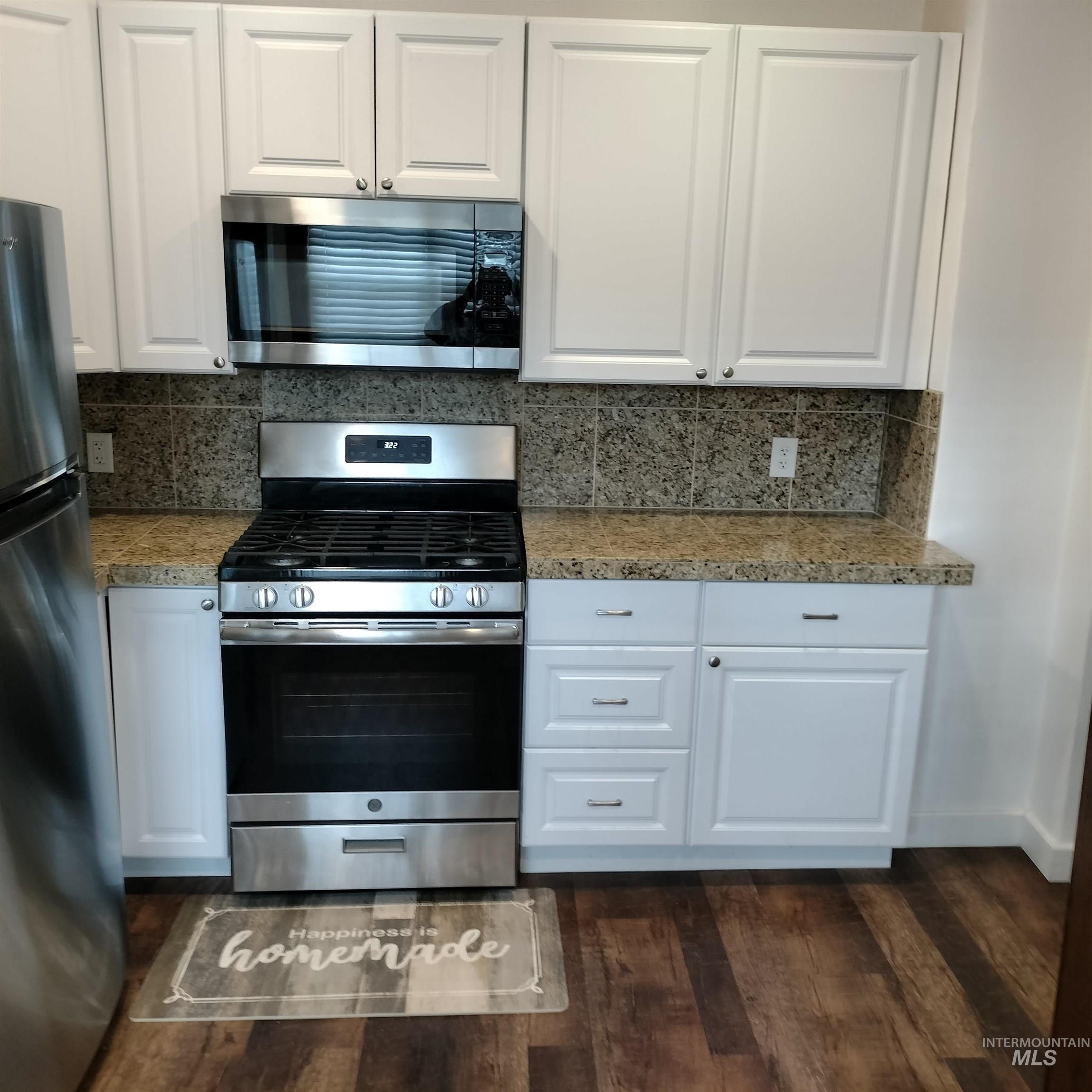 201 W 1st Street, Emmett, Idaho 83617, 2 Bedrooms, 1 Bathroom, Residential Income For Sale, Price $499,000,MLS 98971779