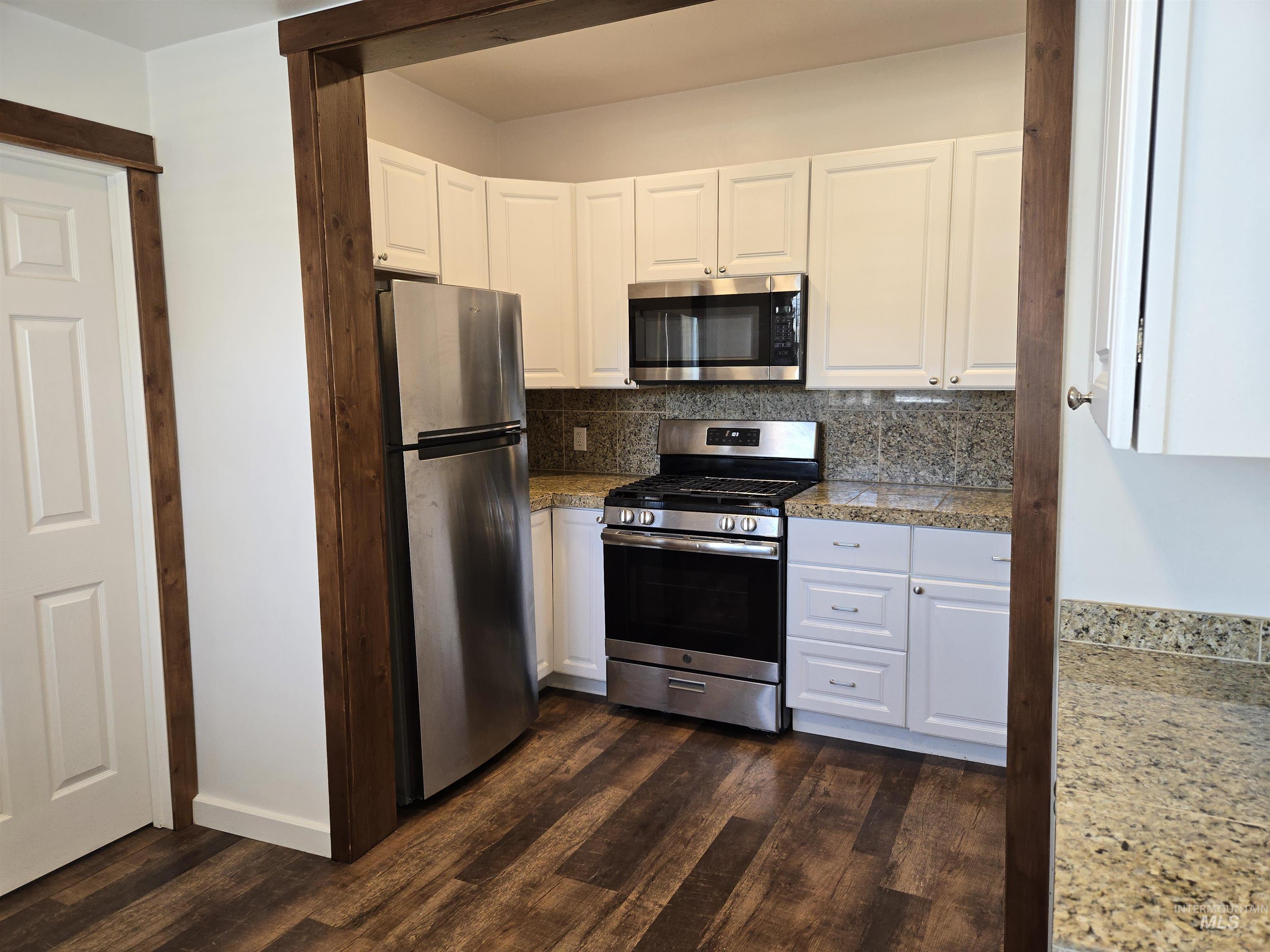 201 W 1st Street, Emmett, Idaho 83617, 2 Bedrooms, 1 Bathroom, Residential Income For Sale, Price $499,000,MLS 98971779