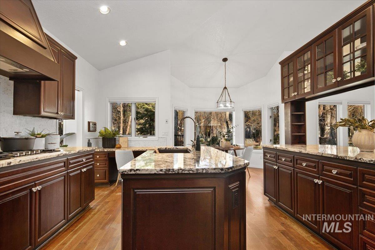 2130 S Crosscreek Lane, Boise, Idaho 83706, 3 Bedrooms, 2.5 Bathrooms, Residential For Sale, Price $1,486,000,MLS 98971780