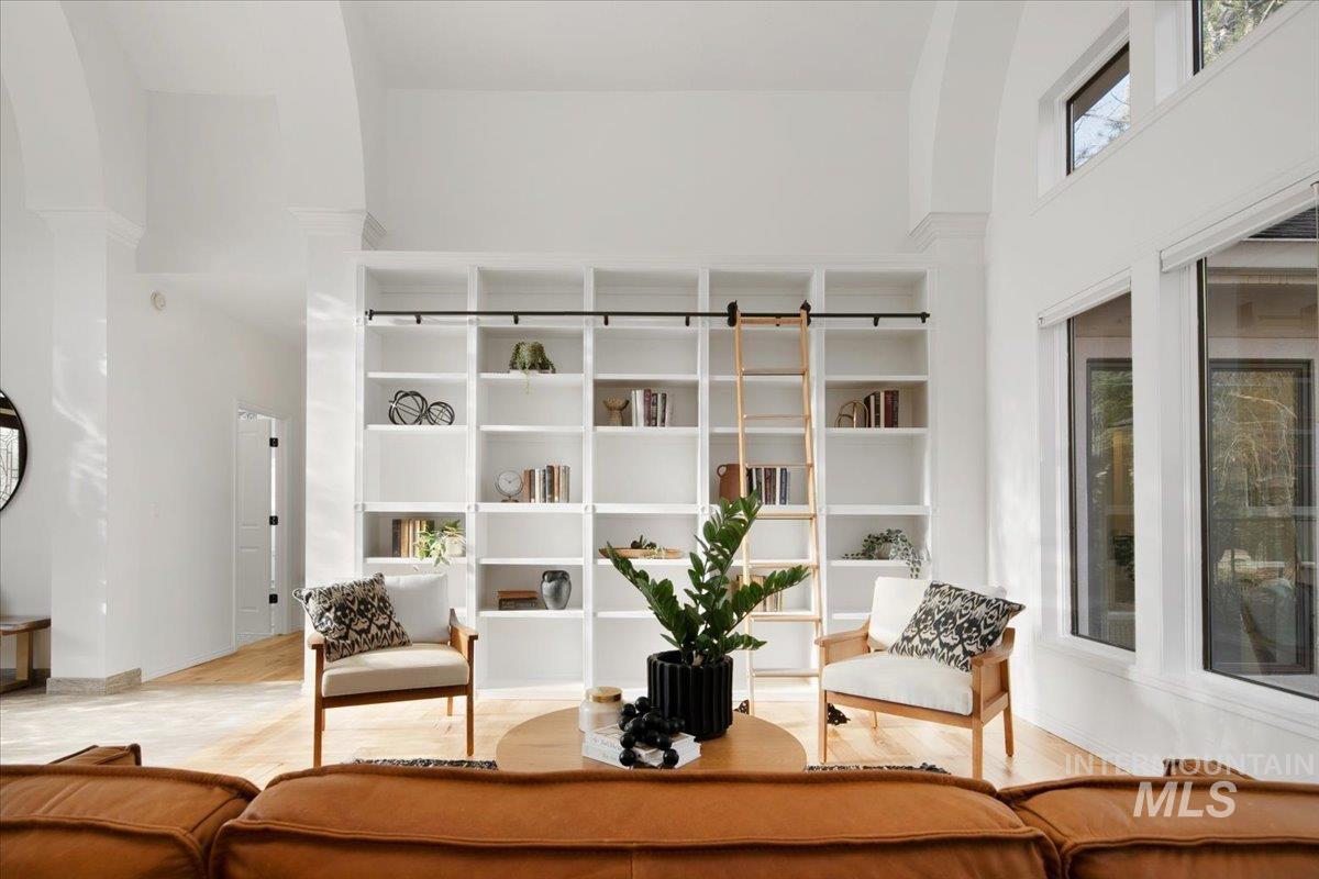 2130 S Crosscreek Lane, Boise, Idaho 83706, 3 Bedrooms, 2.5 Bathrooms, Residential For Sale, Price $1,486,000,MLS 98971780