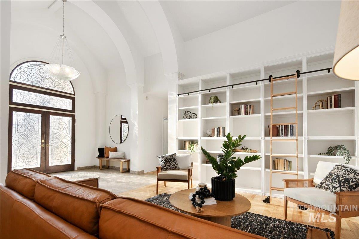 2130 S Crosscreek Lane, Boise, Idaho 83706, 3 Bedrooms, 2.5 Bathrooms, Residential For Sale, Price $1,486,000,MLS 98971780