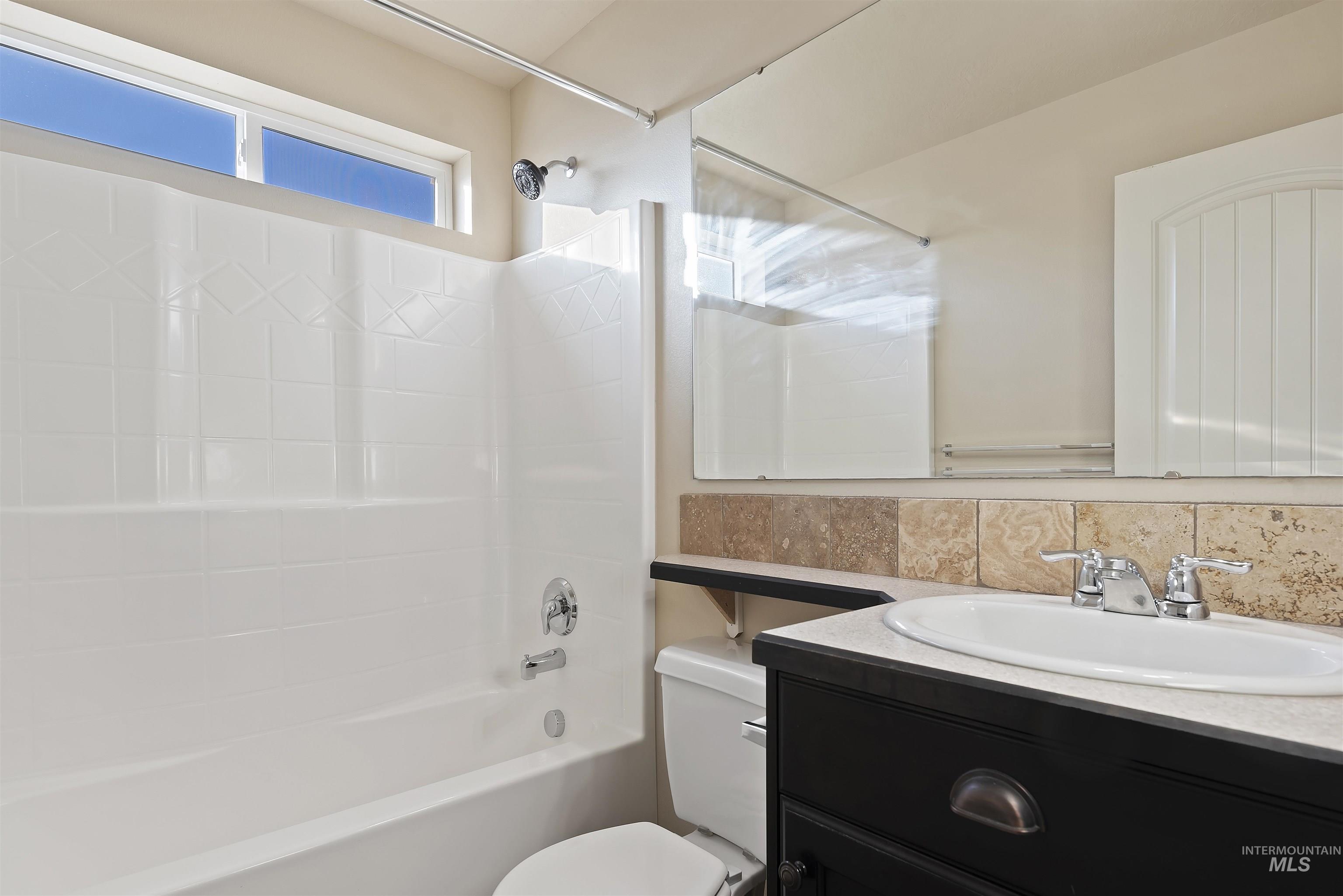 629 S Kiser Ave, Boise, Idaho 83709, 3 Bedrooms, 2 Bathrooms, Residential For Sale, Price $390,000,MLS 98971782