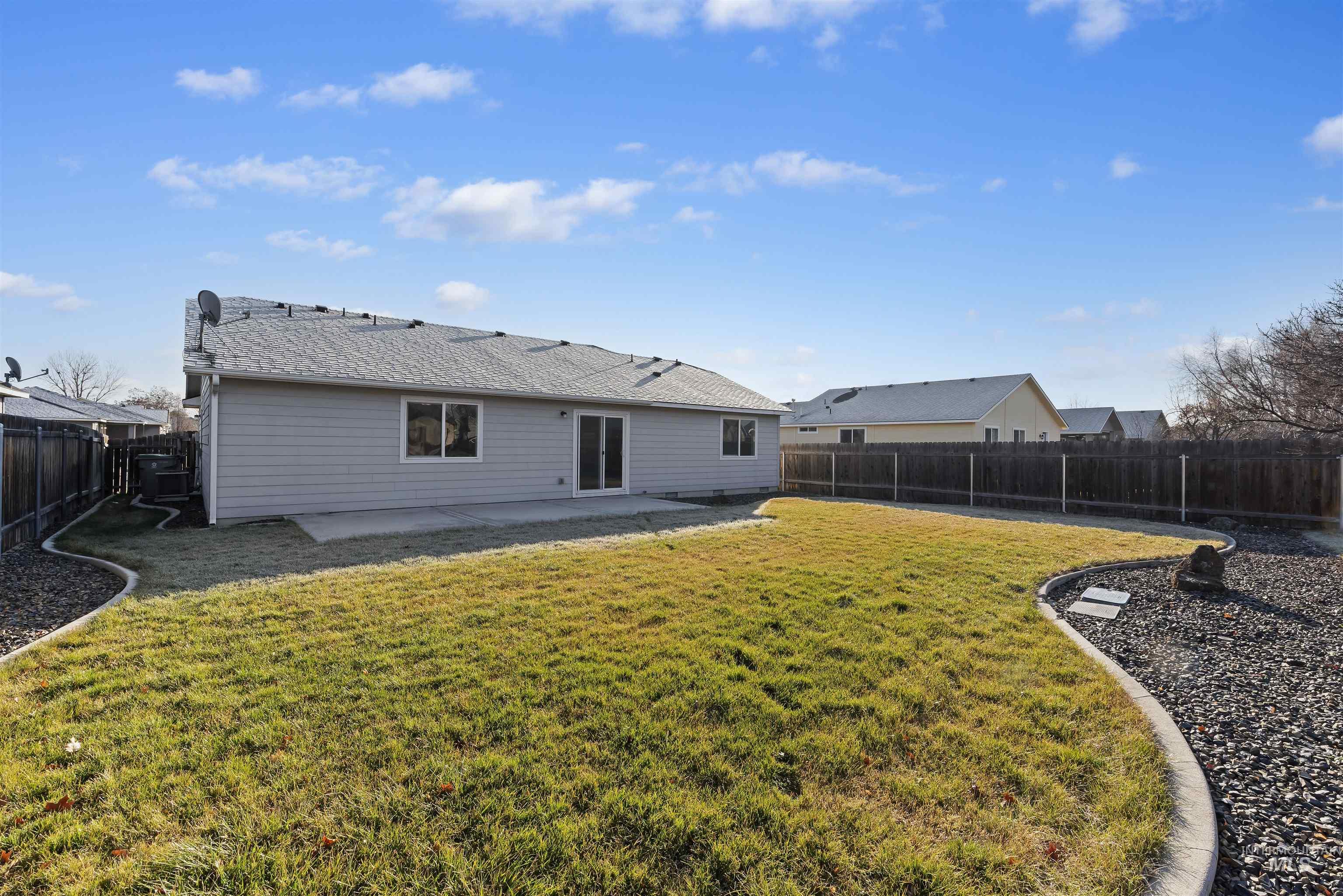 629 S Kiser Ave, Boise, Idaho 83709, 3 Bedrooms, 2 Bathrooms, Residential For Sale, Price $390,000,MLS 98971782