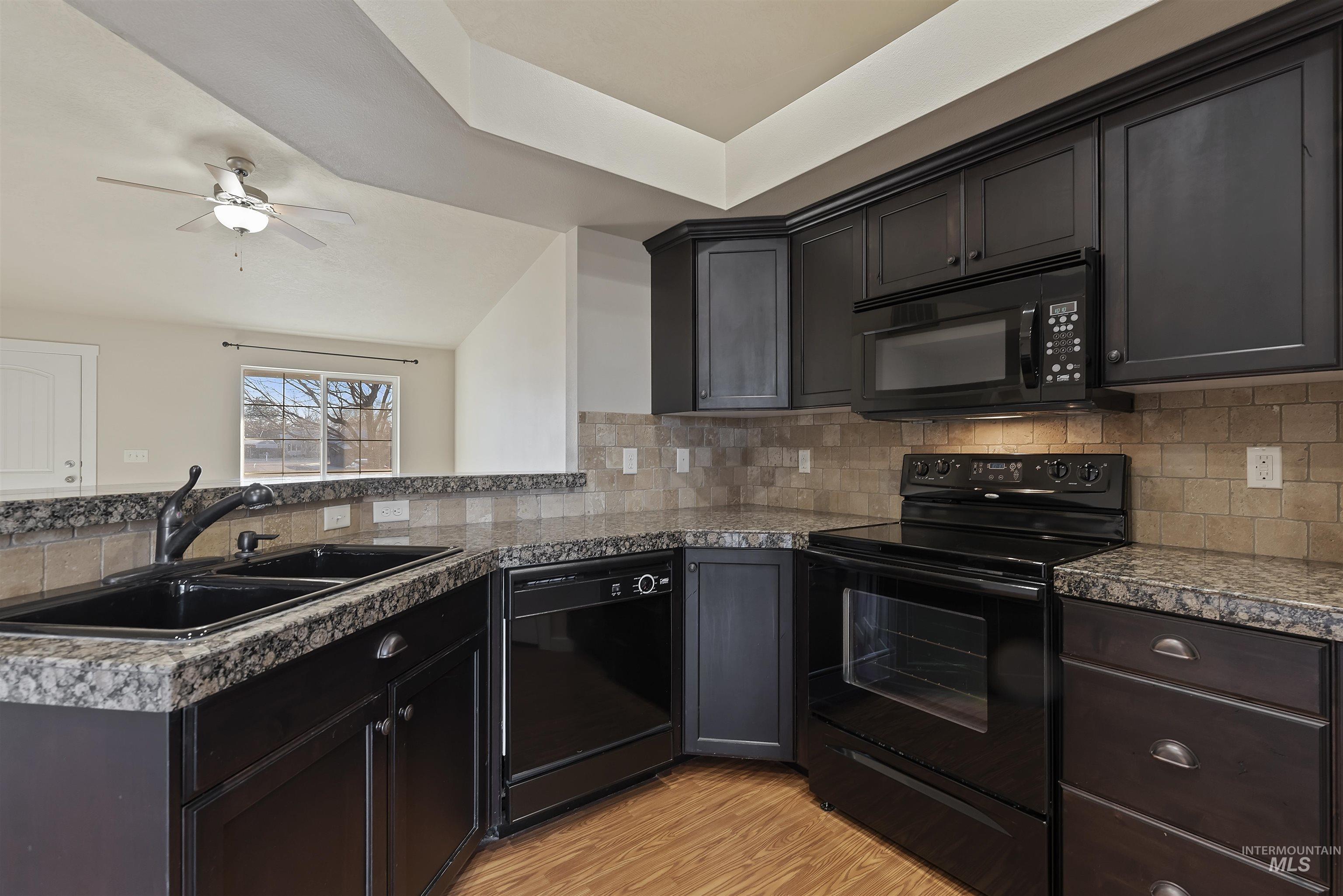 629 S Kiser Ave, Boise, Idaho 83709, 3 Bedrooms, 2 Bathrooms, Residential For Sale, Price $390,000,MLS 98971782