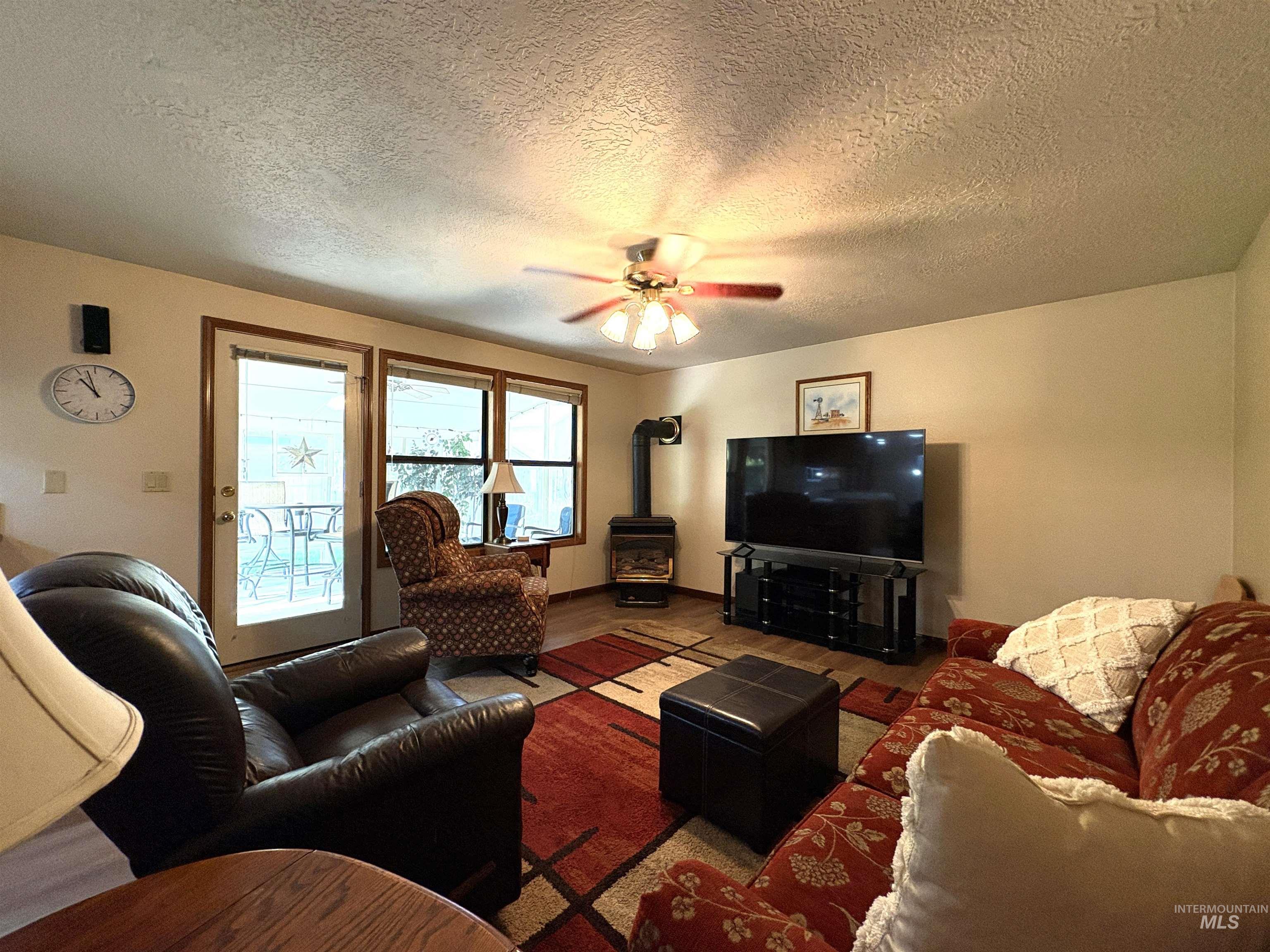 11085 W Bridgetower Dr., Boise, Idaho 83709, 3 Bedrooms, 2 Bathrooms, Residential For Sale, Price $447,500,MLS 98971783