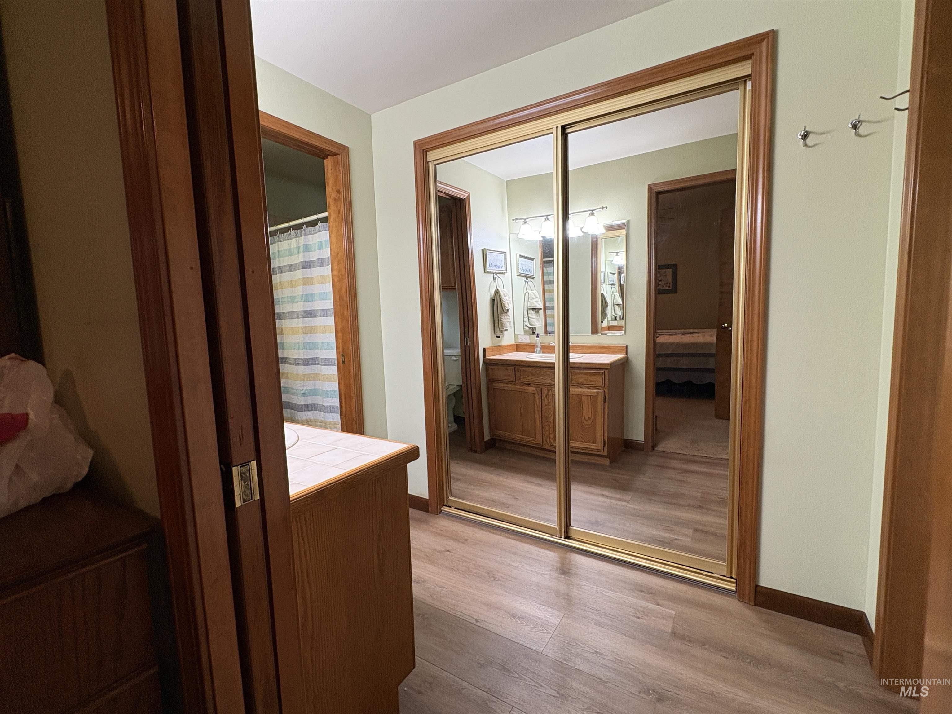 11085 W Bridgetower Dr., Boise, Idaho 83709, 3 Bedrooms, 2 Bathrooms, Residential For Sale, Price $447,500,MLS 98971783