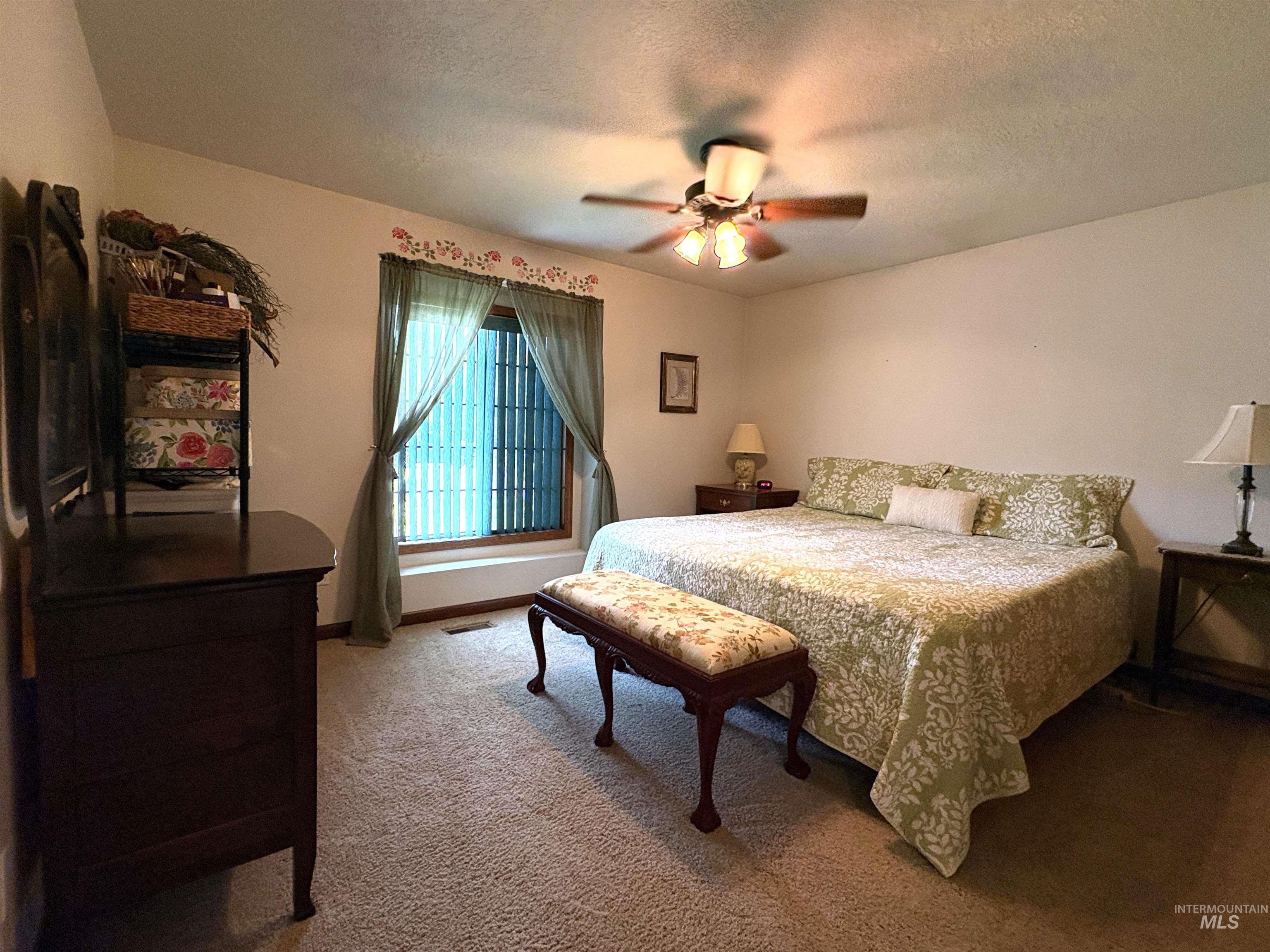 11085 W Bridgetower Dr., Boise, Idaho 83709, 3 Bedrooms, 2 Bathrooms, Residential For Sale, Price $447,500,MLS 98971783