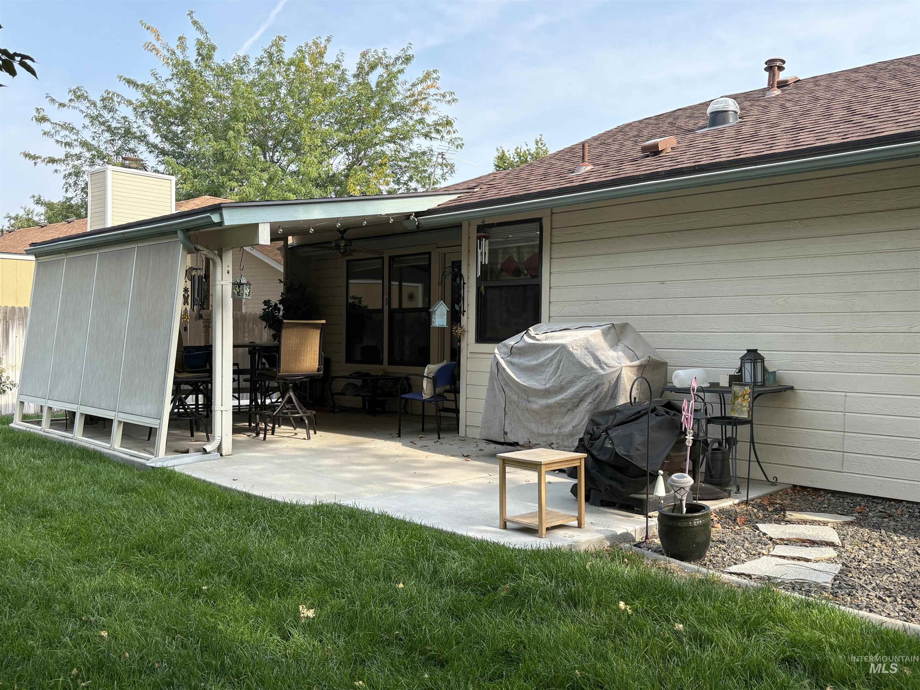 11085 W Bridgetower Dr., Boise, Idaho 83709, 3 Bedrooms, 2 Bathrooms, Residential For Sale, Price $447,500,MLS 98971783