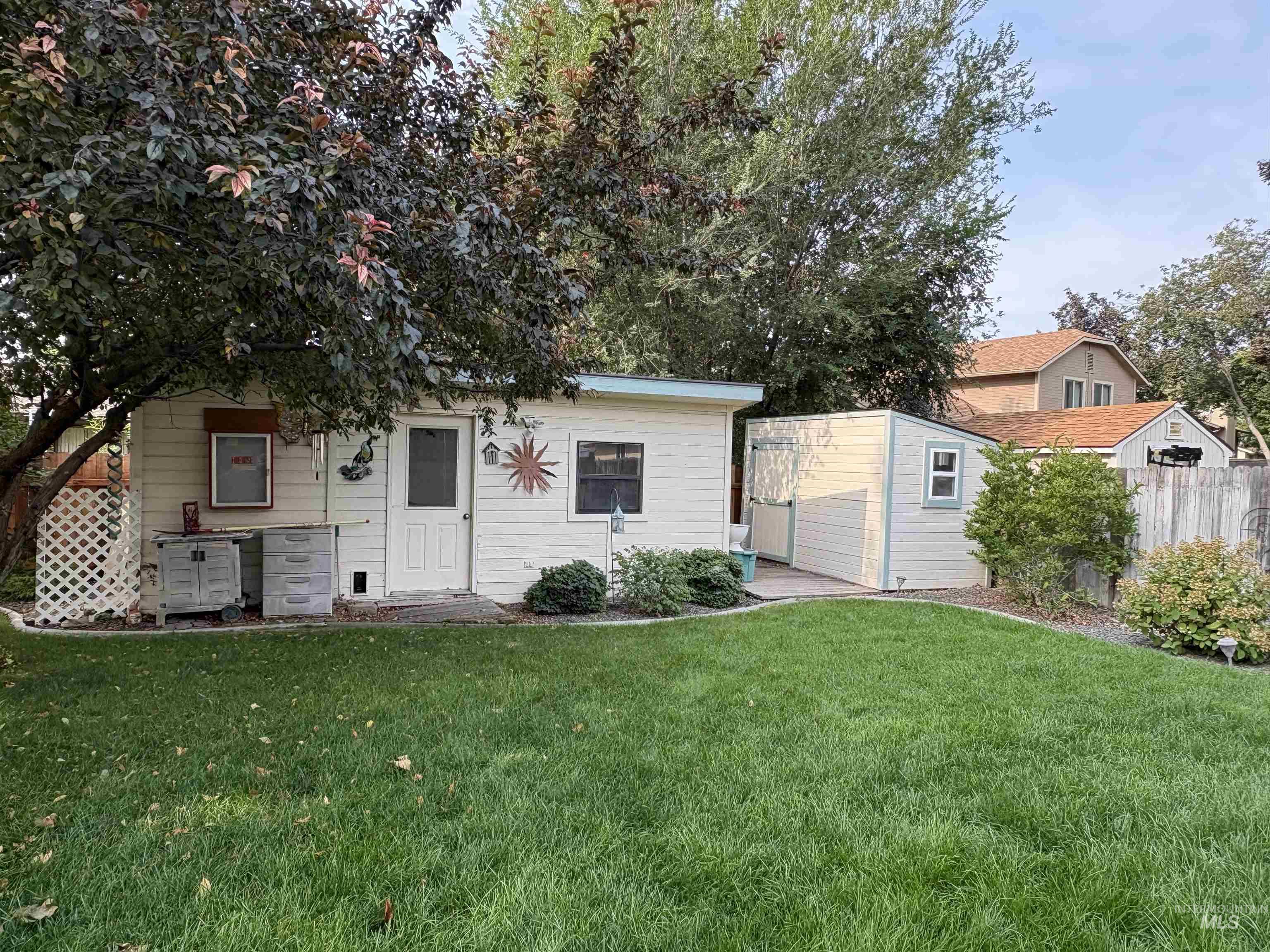 11085 W Bridgetower Dr., Boise, Idaho 83709, 3 Bedrooms, 2 Bathrooms, Residential For Sale, Price $447,500,MLS 98971783