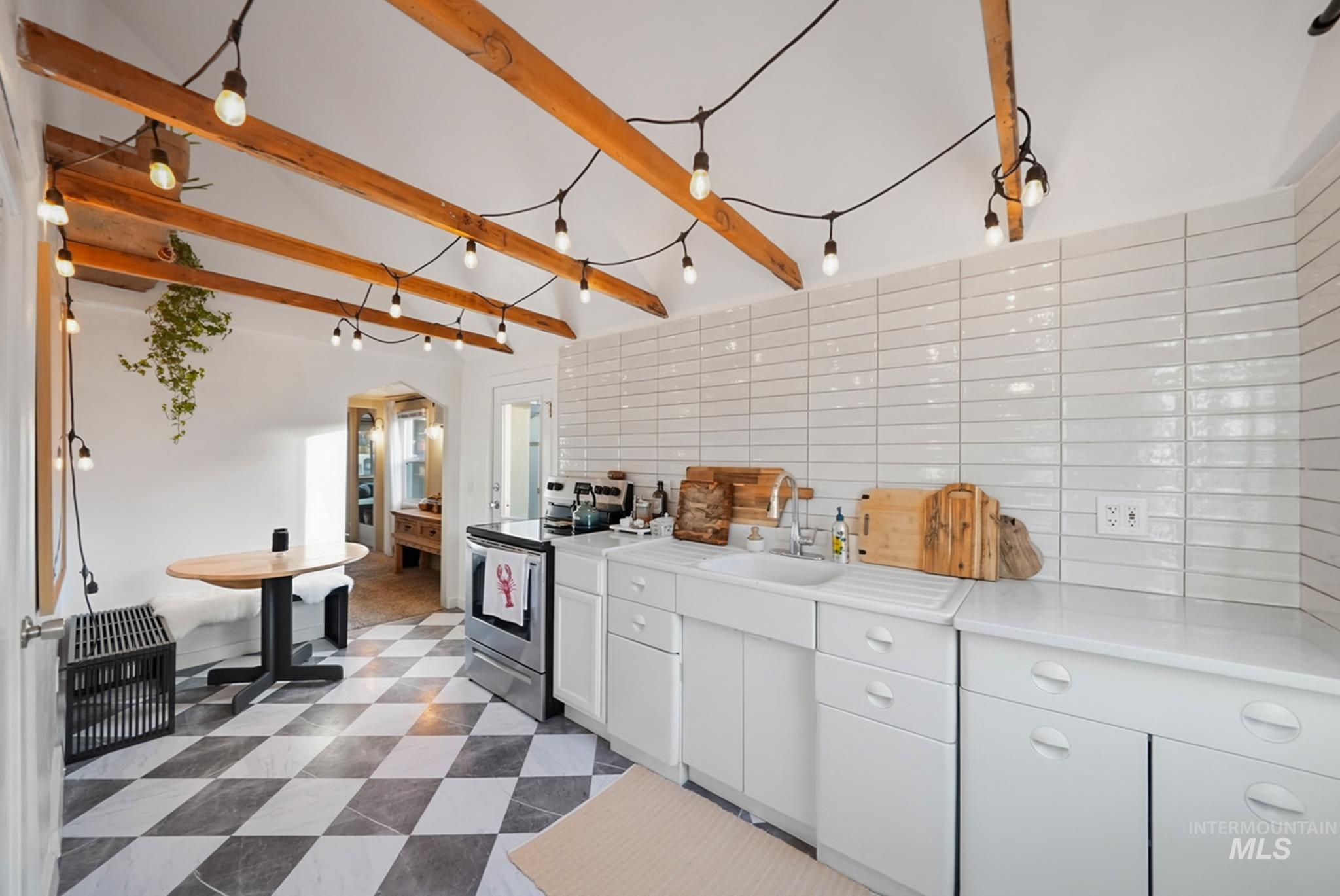 1727 S Broxon St, Boise, Idaho 83712, 3 Bedrooms, 1 Bathroom, Residential For Sale, Price $349,999,MLS 98971786