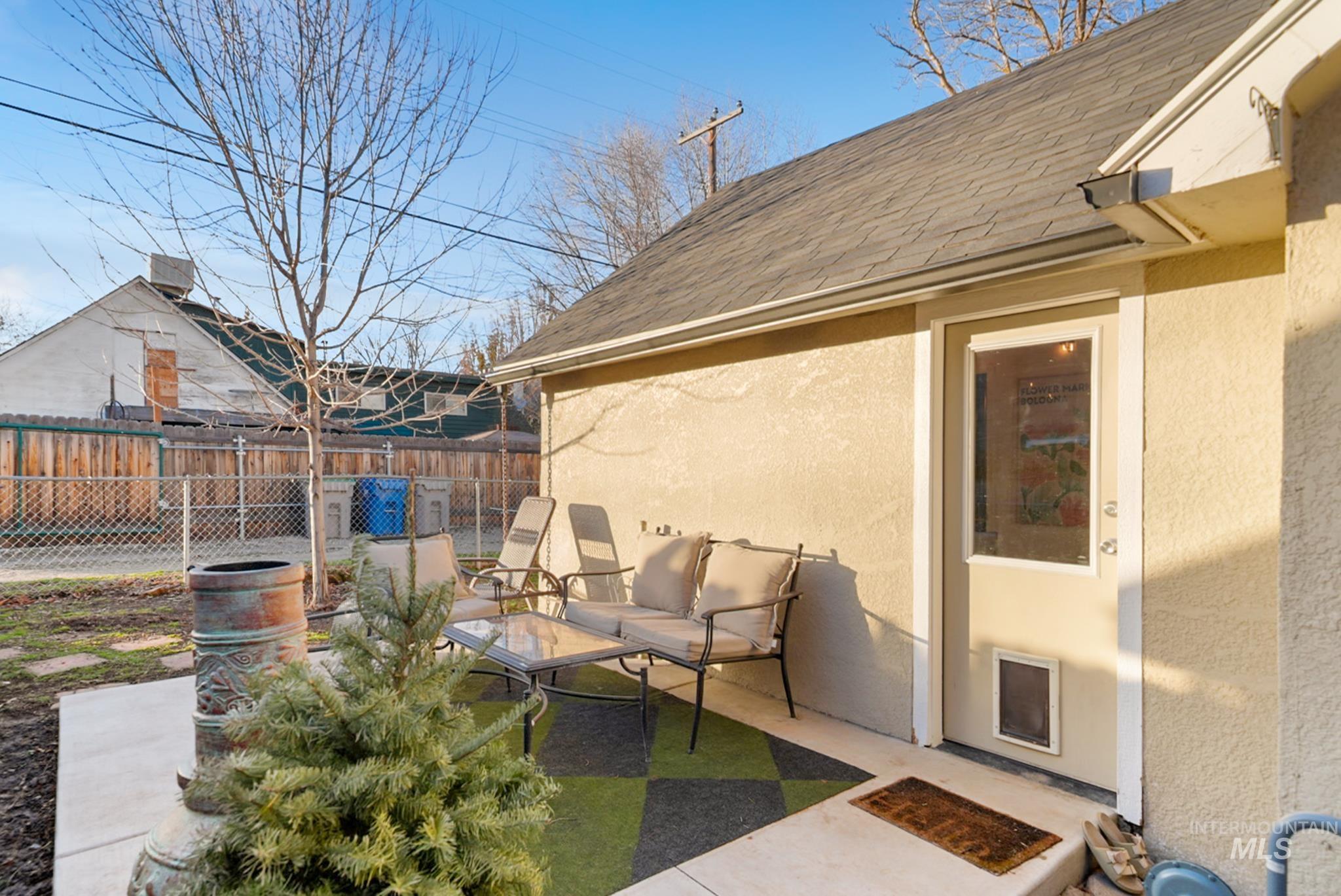 1727 S Broxon St, Boise, Idaho 83712, 3 Bedrooms, 1 Bathroom, Residential For Sale, Price $349,999,MLS 98971786