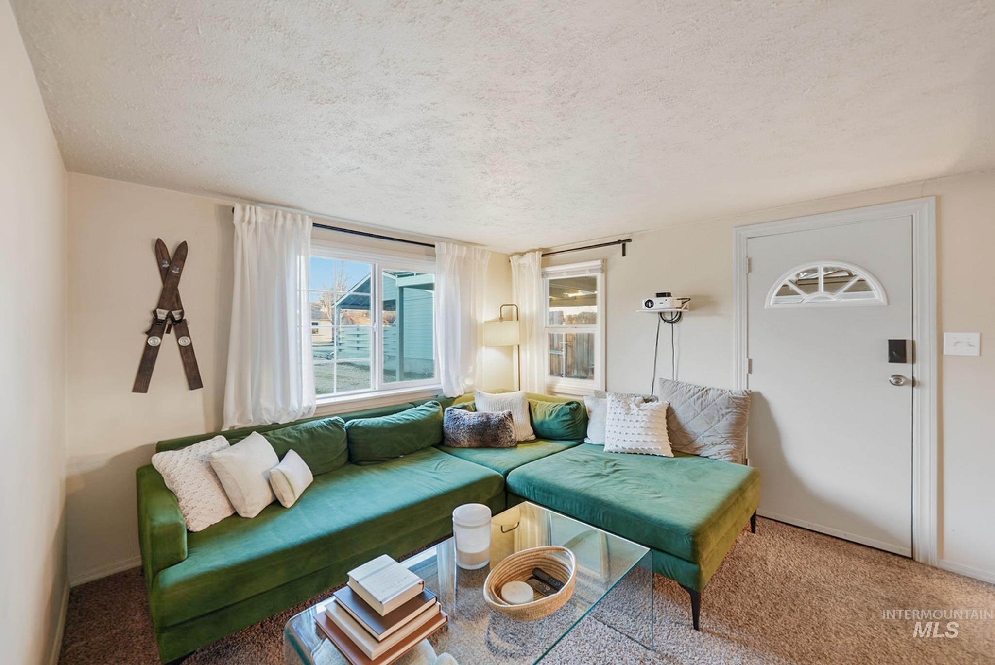 1727 S Broxon St, Boise, Idaho 83712, 3 Bedrooms, 1 Bathroom, Residential For Sale, Price $349,999,MLS 98971786