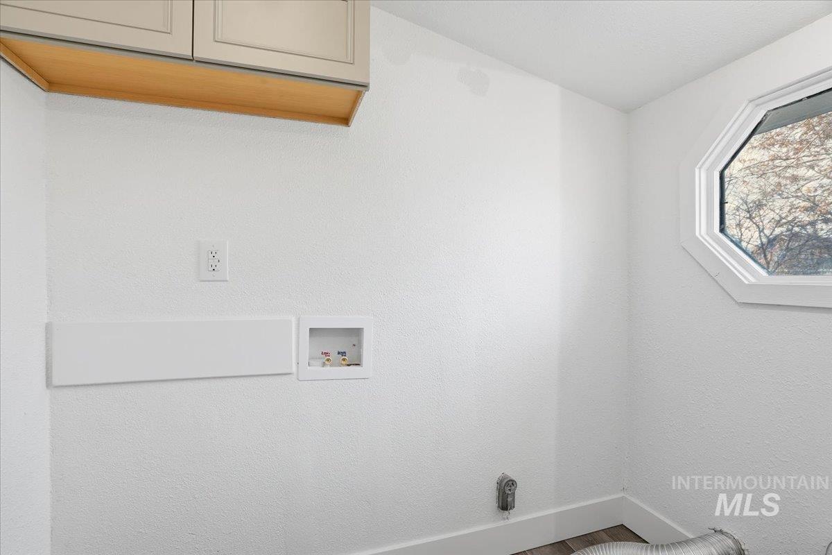 207 10th Avenue N., Nampa, Idaho 83687, 2 Bedrooms, 1 Bathroom, Residential For Sale, Price $334,000,MLS 98971788