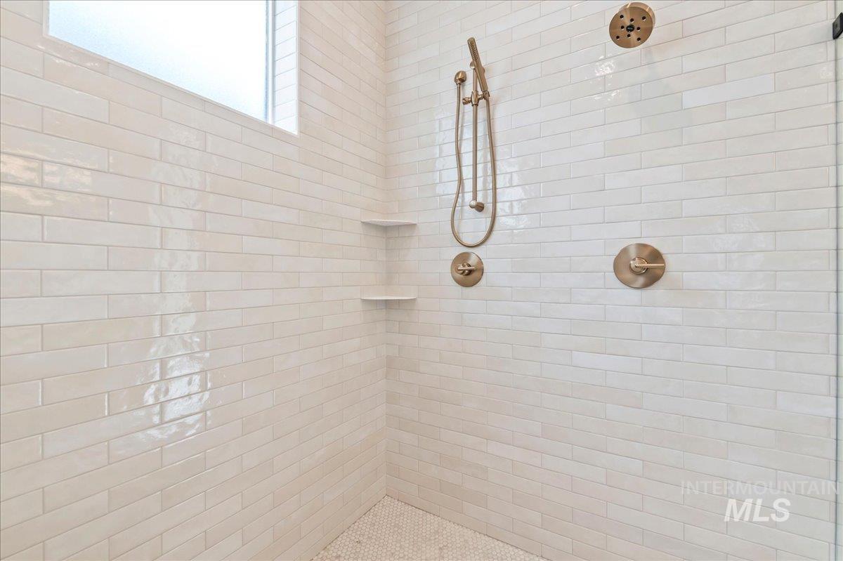 7349 W Feather Edge St, Eagle, Idaho 83616, 4 Bedrooms, 4.5 Bathrooms, Residential For Sale, Price $1,230,000,MLS 98971789