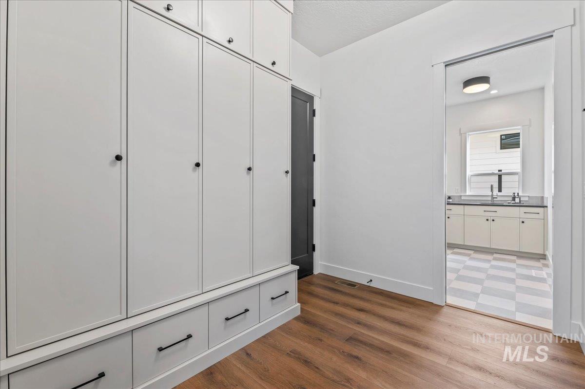 7349 W Feather Edge St, Eagle, Idaho 83616, 4 Bedrooms, 4.5 Bathrooms, Residential For Sale, Price $1,230,000,MLS 98971789