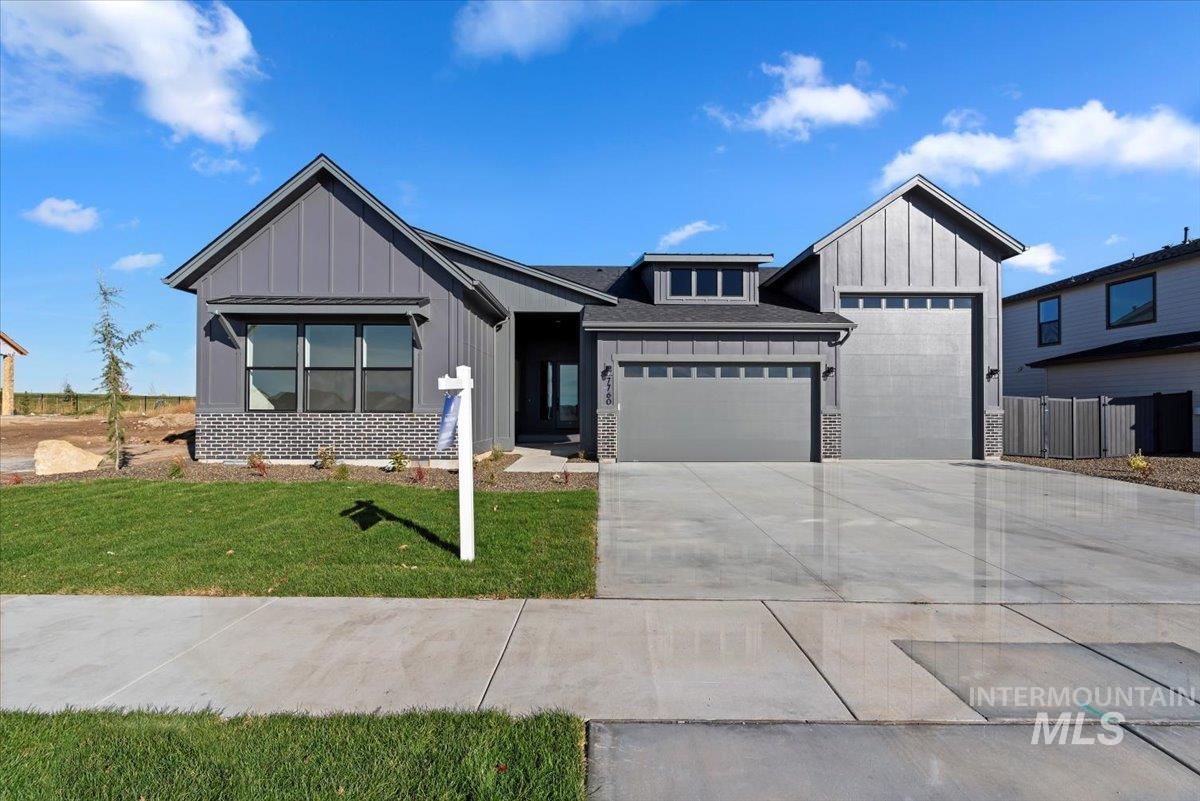 7760 W Flathead Lake St, Eagle, Idaho 83616, 4 Bedrooms, 2.5 Bathrooms, Residential For Sale, Price $899,900,MLS 98971790