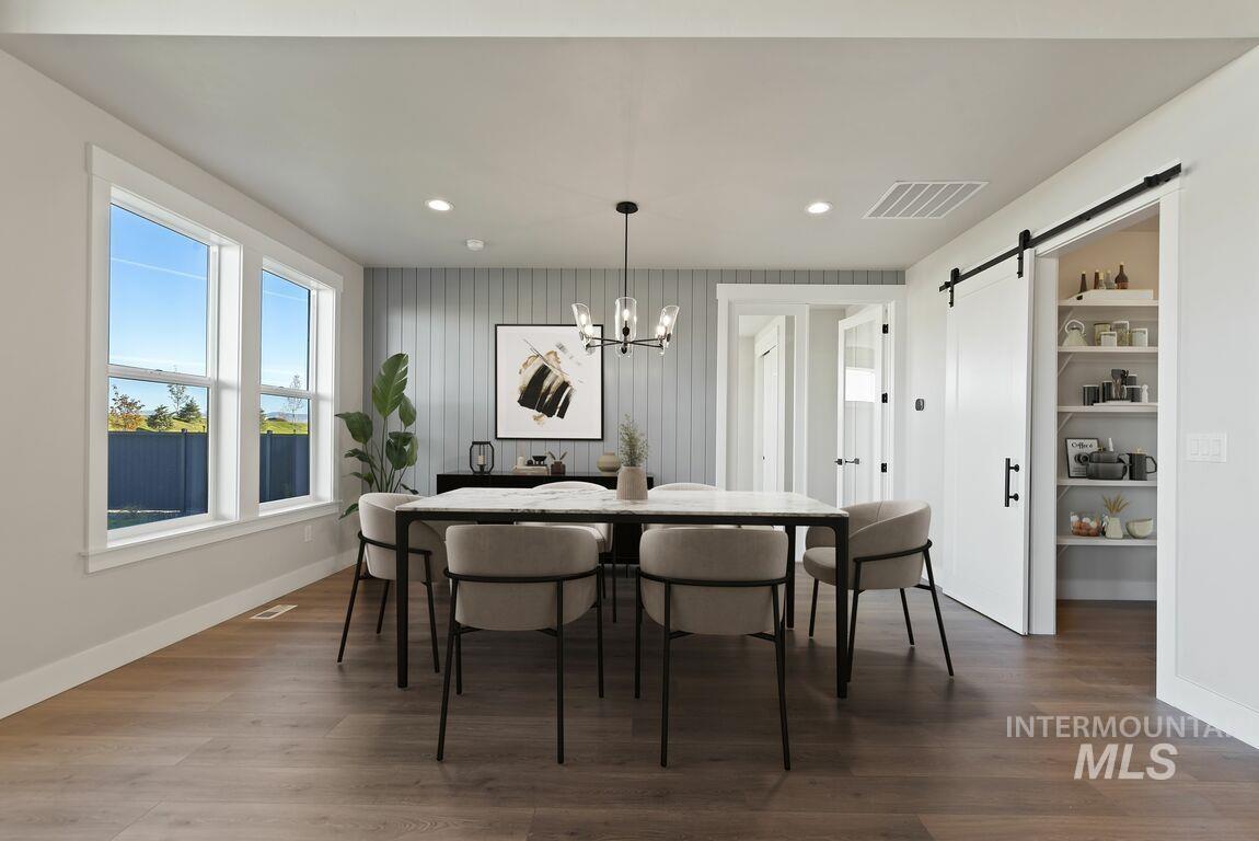 7760 W Flathead Lake St, Eagle, Idaho 83616, 4 Bedrooms, 2.5 Bathrooms, Residential For Sale, Price $899,900,MLS 98971790