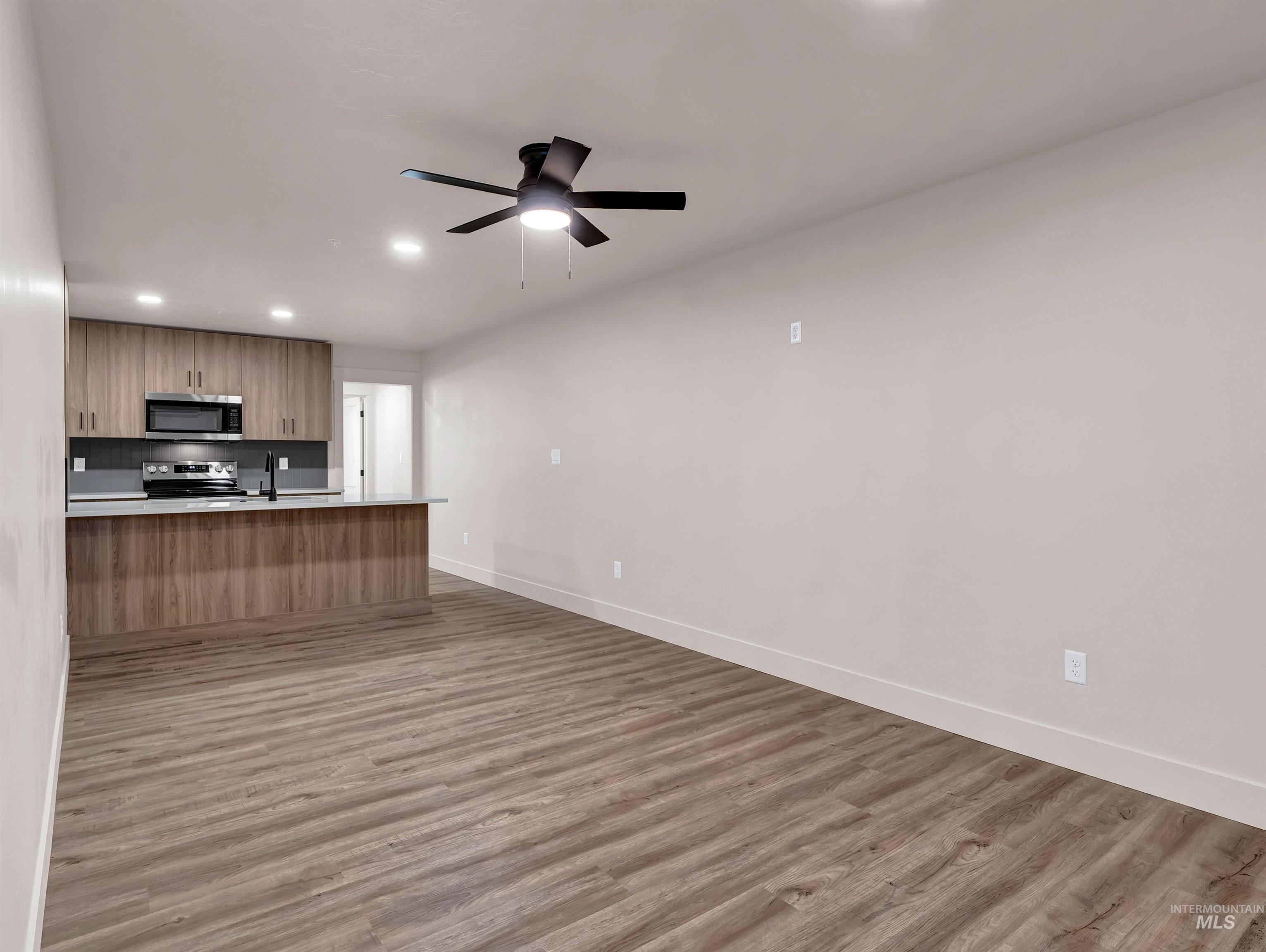 Lot 32 Blk 1 Raven Loop, Cascade, Idaho 83611, 2 Bedrooms, 2 Bathrooms, Residential Income For Sale, Price $1,249,000,MLS 98971795