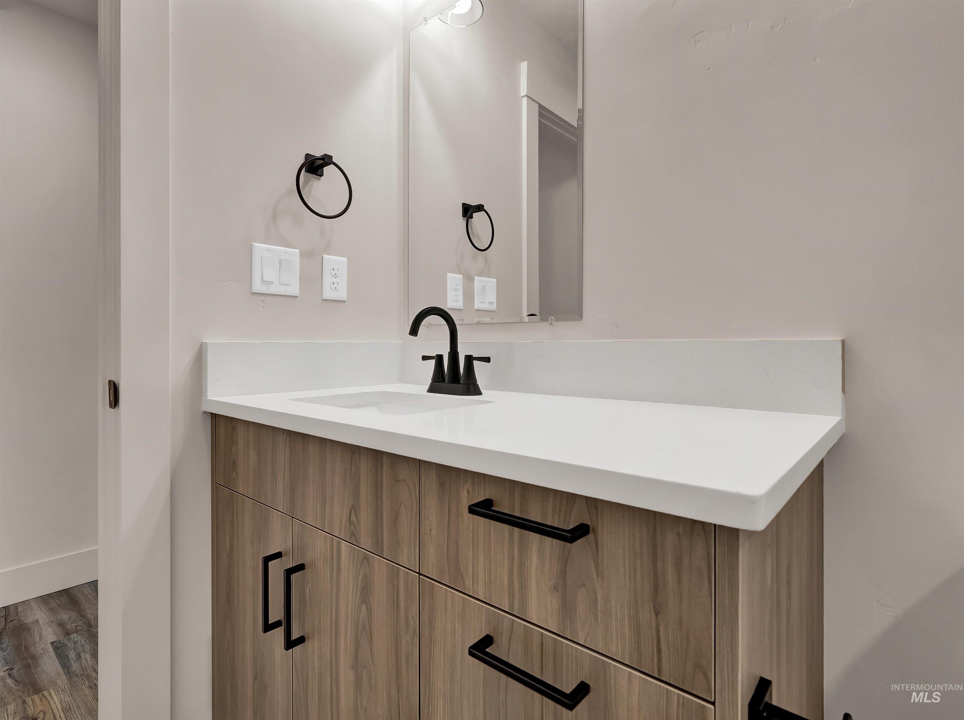 Lot 32 Blk 1 Raven Loop, Cascade, Idaho 83611, 2 Bedrooms, 2 Bathrooms, Residential Income For Sale, Price $1,249,000,MLS 98971795