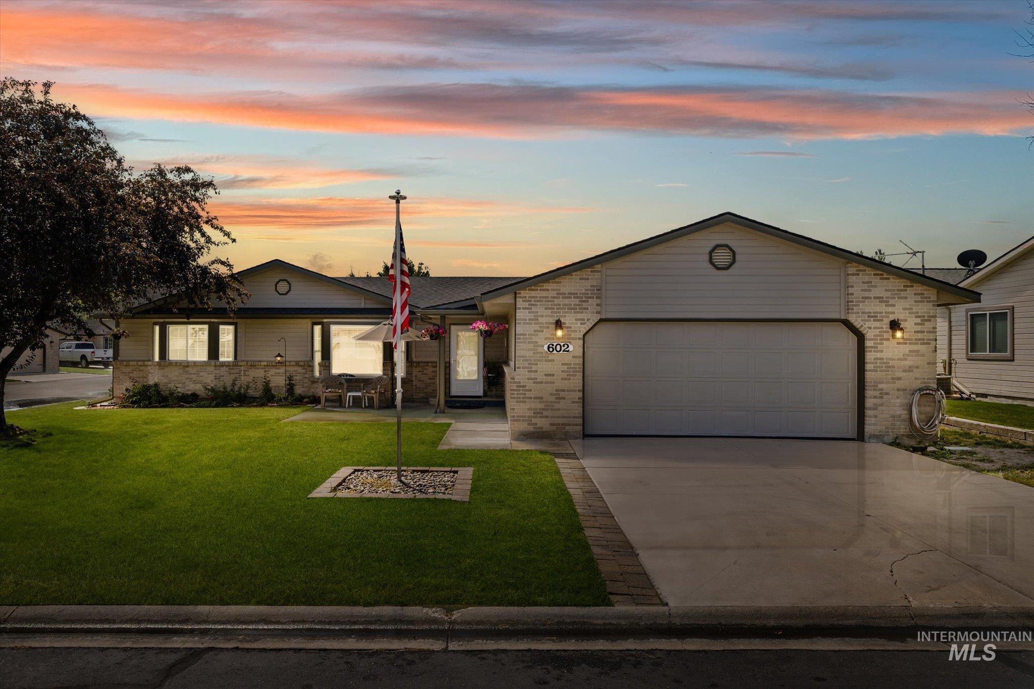 1100 Burnett Dr #602, Nampa, Idaho 83651, 3 Bedrooms, 2 Bathrooms, Residential For Sale, Price $324,000,MLS 98971796