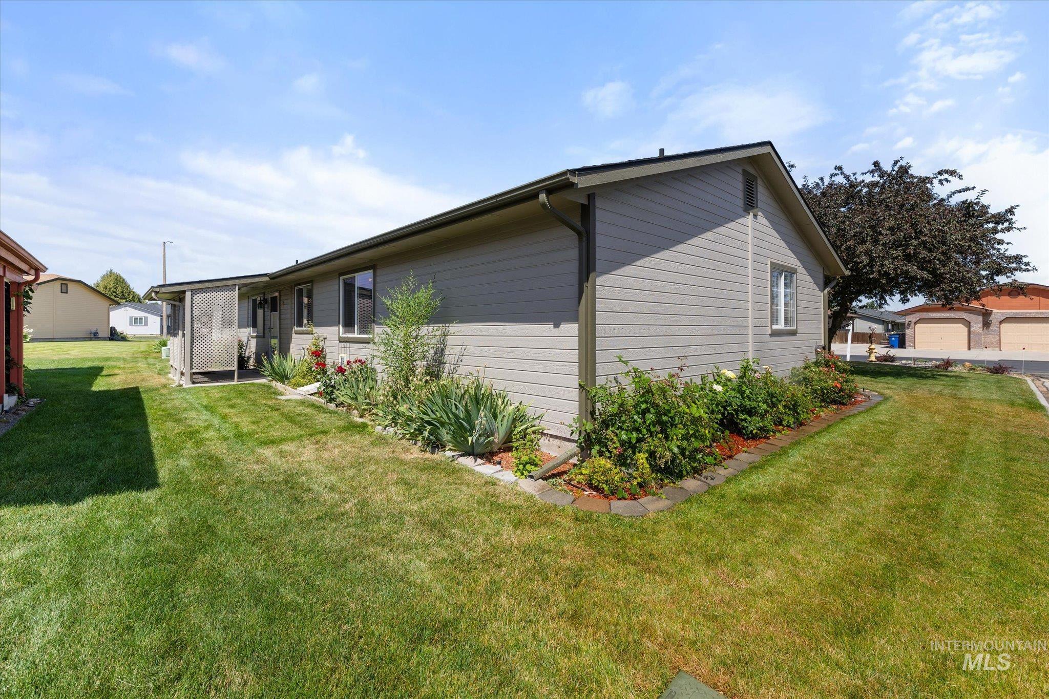 1100 Burnett Dr #602, Nampa, Idaho 83651, 3 Bedrooms, 2 Bathrooms, Residential For Sale, Price $324,000,MLS 98971796