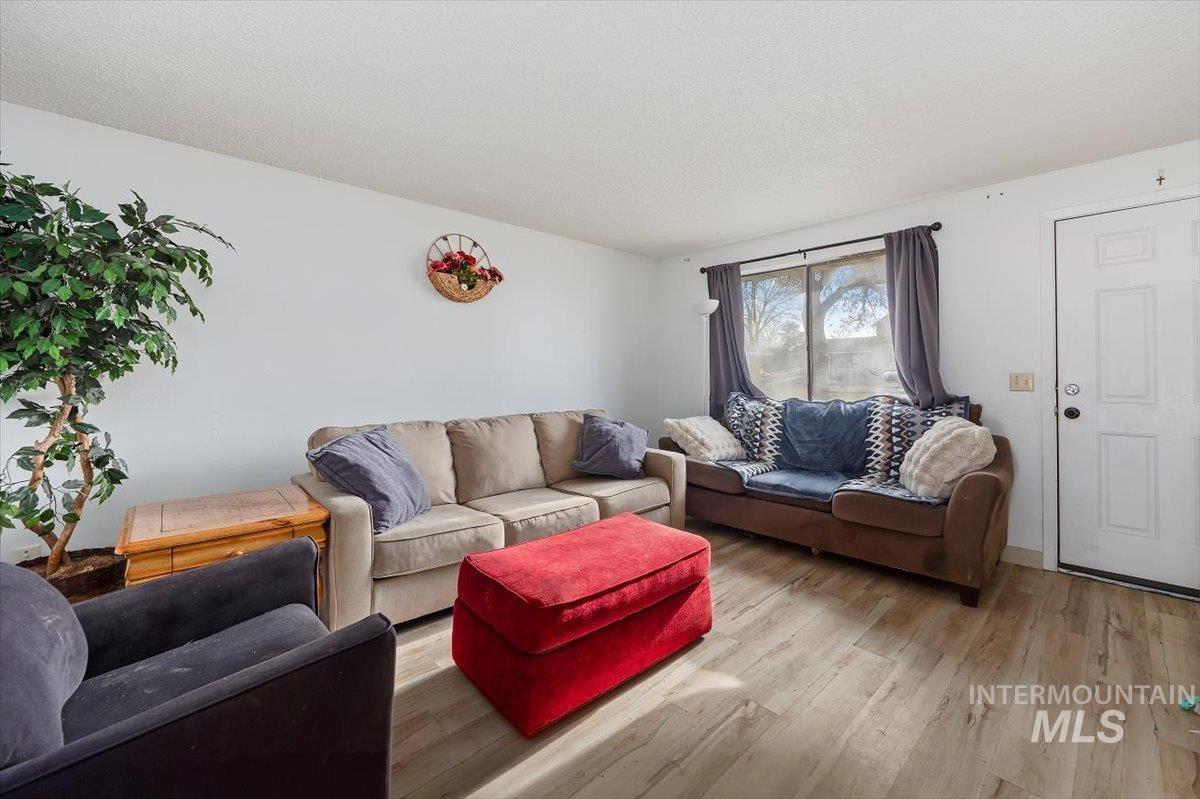 259 Pheasant Rd West, Twin Falls, Idaho 83301, 2 Bedrooms, 1 Bathroom, Residential For Sale, Price $175,000,MLS 98971797