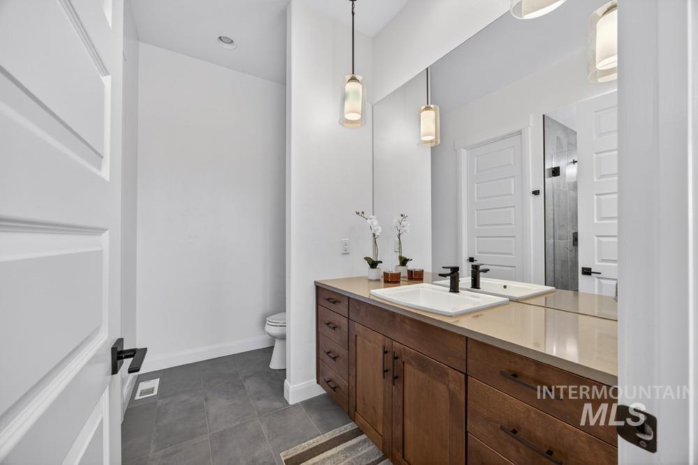 6638 N Big Cedar Way, Meridian, Idaho 83646, 4 Bedrooms, 3 Bathrooms, Residential For Sale, Price $1,298,000,MLS 98971800