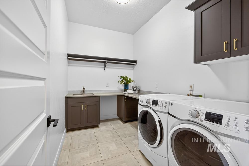 6638 N Big Cedar Way, Meridian, Idaho 83646, 4 Bedrooms, 3 Bathrooms, Residential For Sale, Price $1,298,000,MLS 98971800