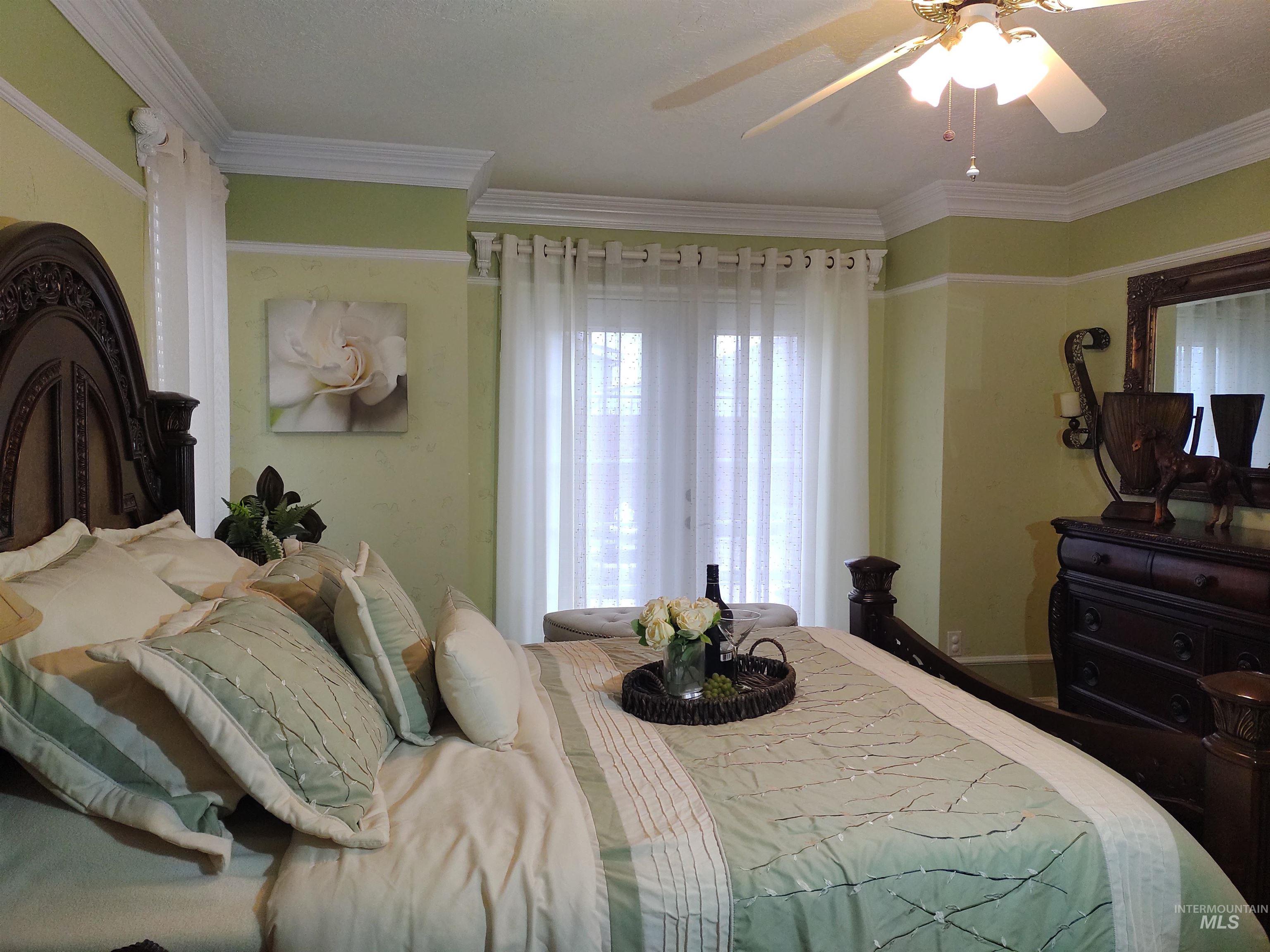 9249 W Carousel St, Boise, Idaho 83709, 3 Bedrooms, 2 Bathrooms, Residential For Sale, Price $459,900,MLS 98971801