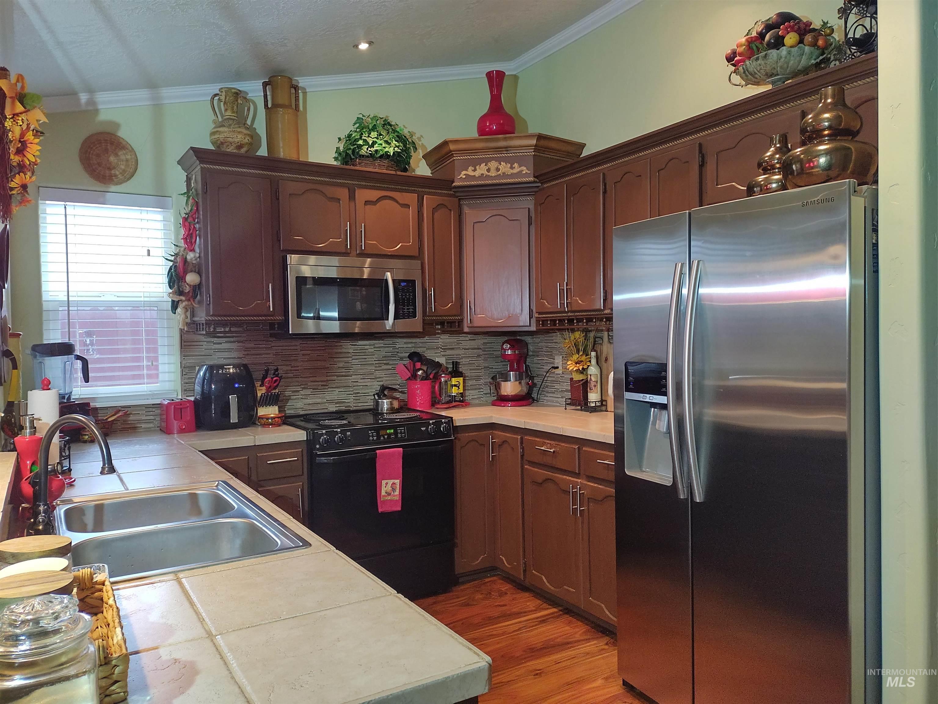 9249 W Carousel St, Boise, Idaho 83709, 3 Bedrooms, 2 Bathrooms, Residential For Sale, Price $459,900,MLS 98971801