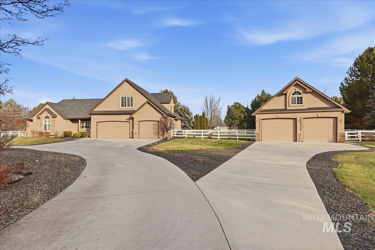 570 N Cove Colony Way, Eagle, Idaho 83616, 4 Bedrooms, 3.5 Bathrooms, Residential For Sale, Price $1,795,000,MLS 98971803
