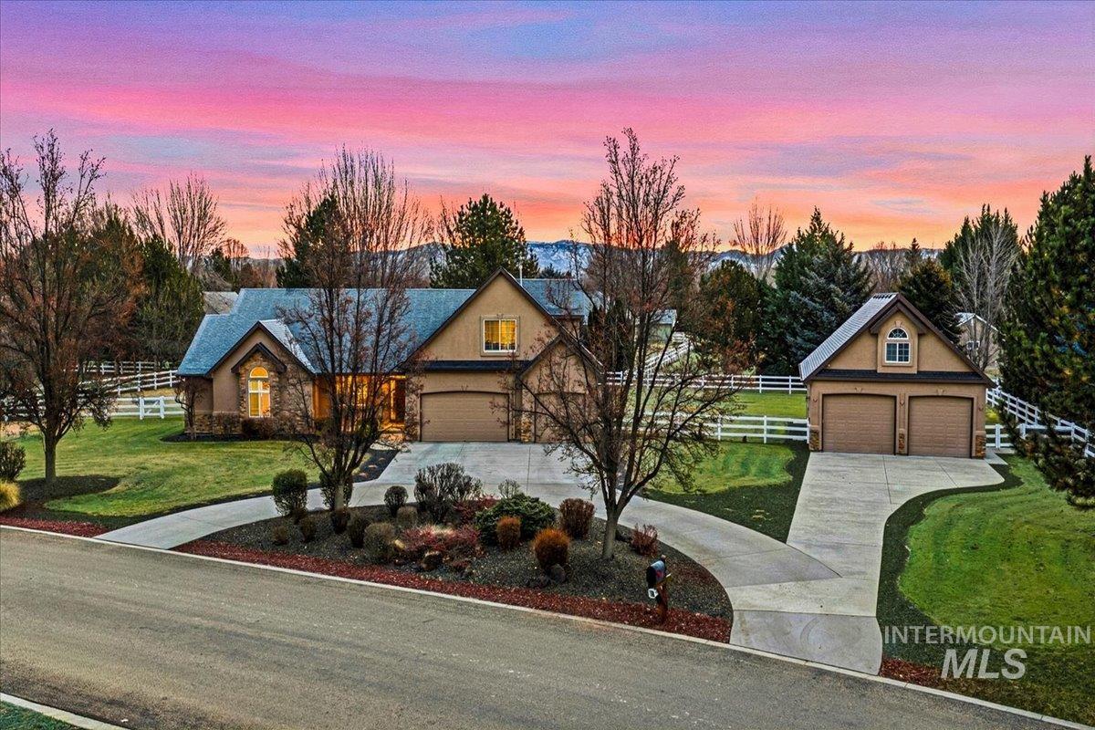 570 N Cove Colony Way, Eagle, Idaho 83616, 4 Bedrooms, 3.5 Bathrooms, Residential For Sale, Price $1,795,000,MLS 98971803