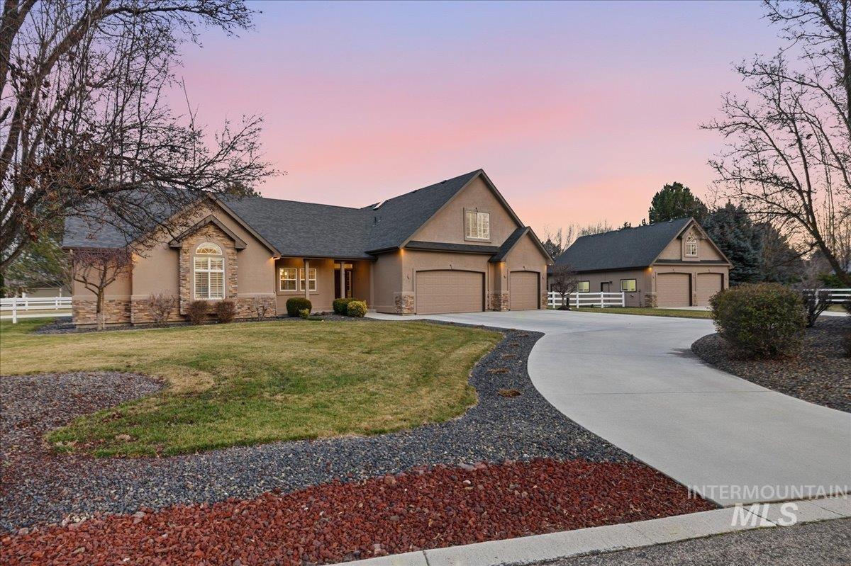 570 N Cove Colony Way, Eagle, Idaho 83616, 4 Bedrooms, 3.5 Bathrooms, Residential For Sale, Price $1,795,000,MLS 98971803